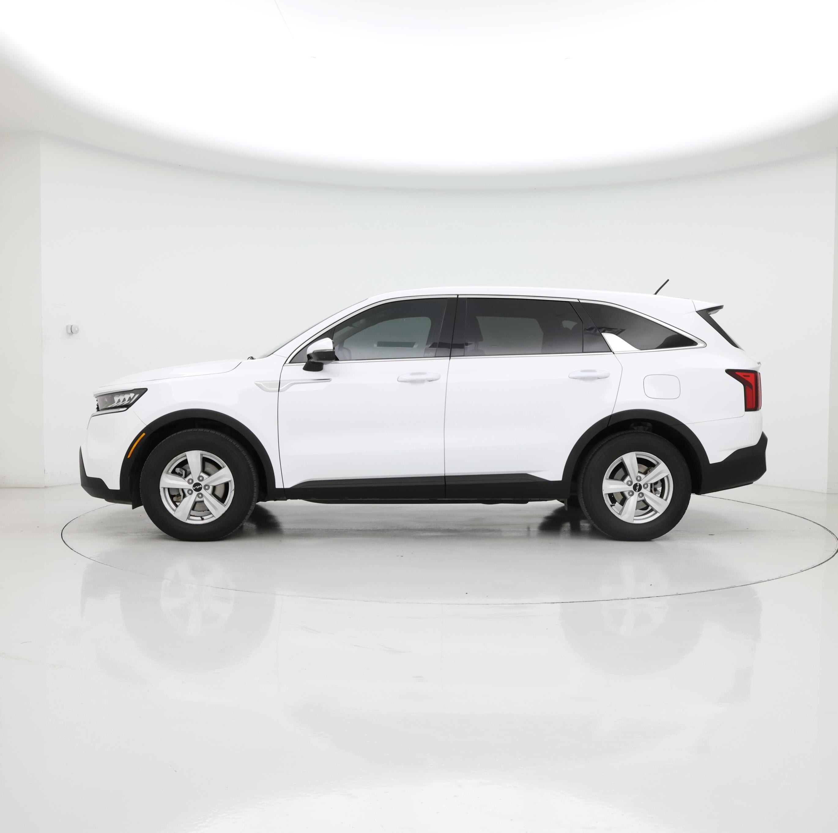 Thumbnail: 2023 Kia Sorento - 3