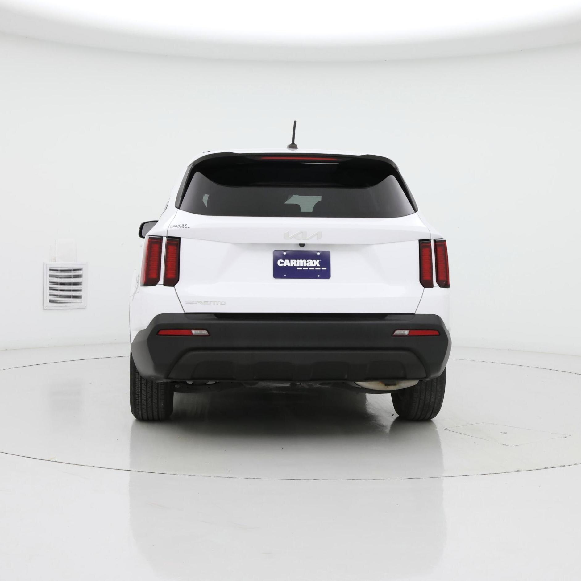 Thumbnail: 2023 Kia Sorento - 6