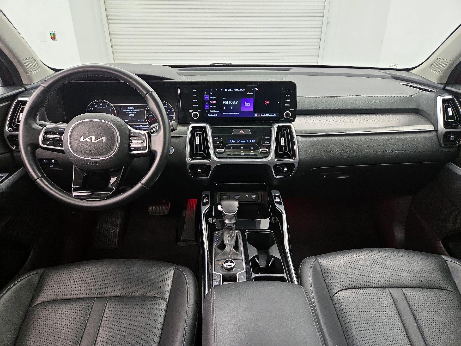 Thumbnail: 2022 Kia Sorento - 9