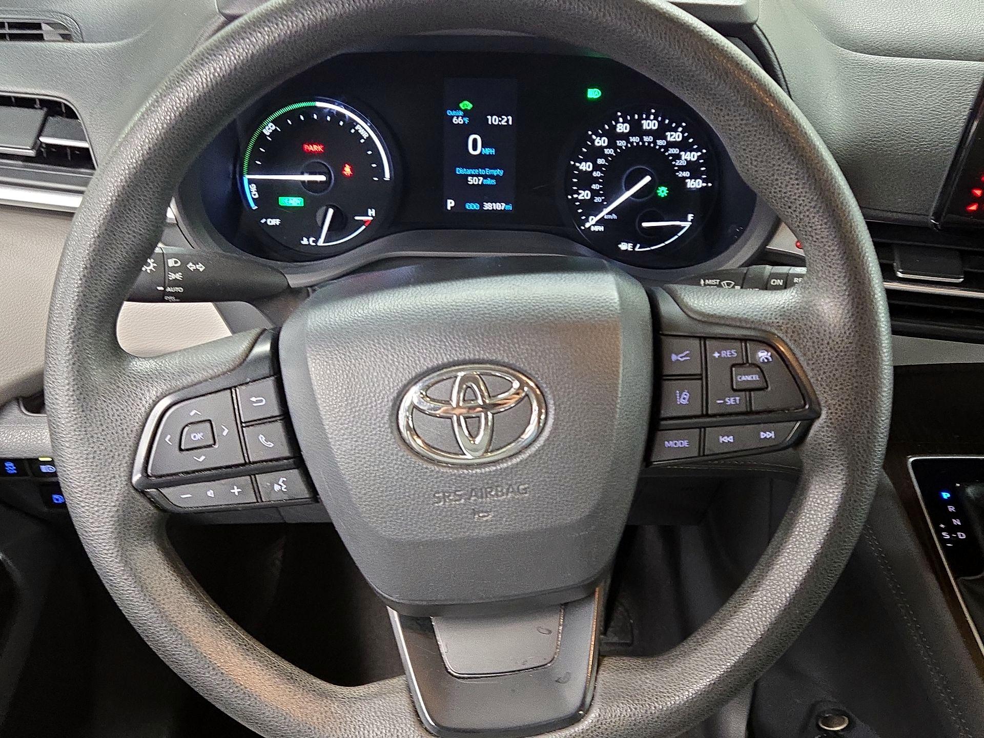 Thumbnail: 2024 Toyota Sienna - 10