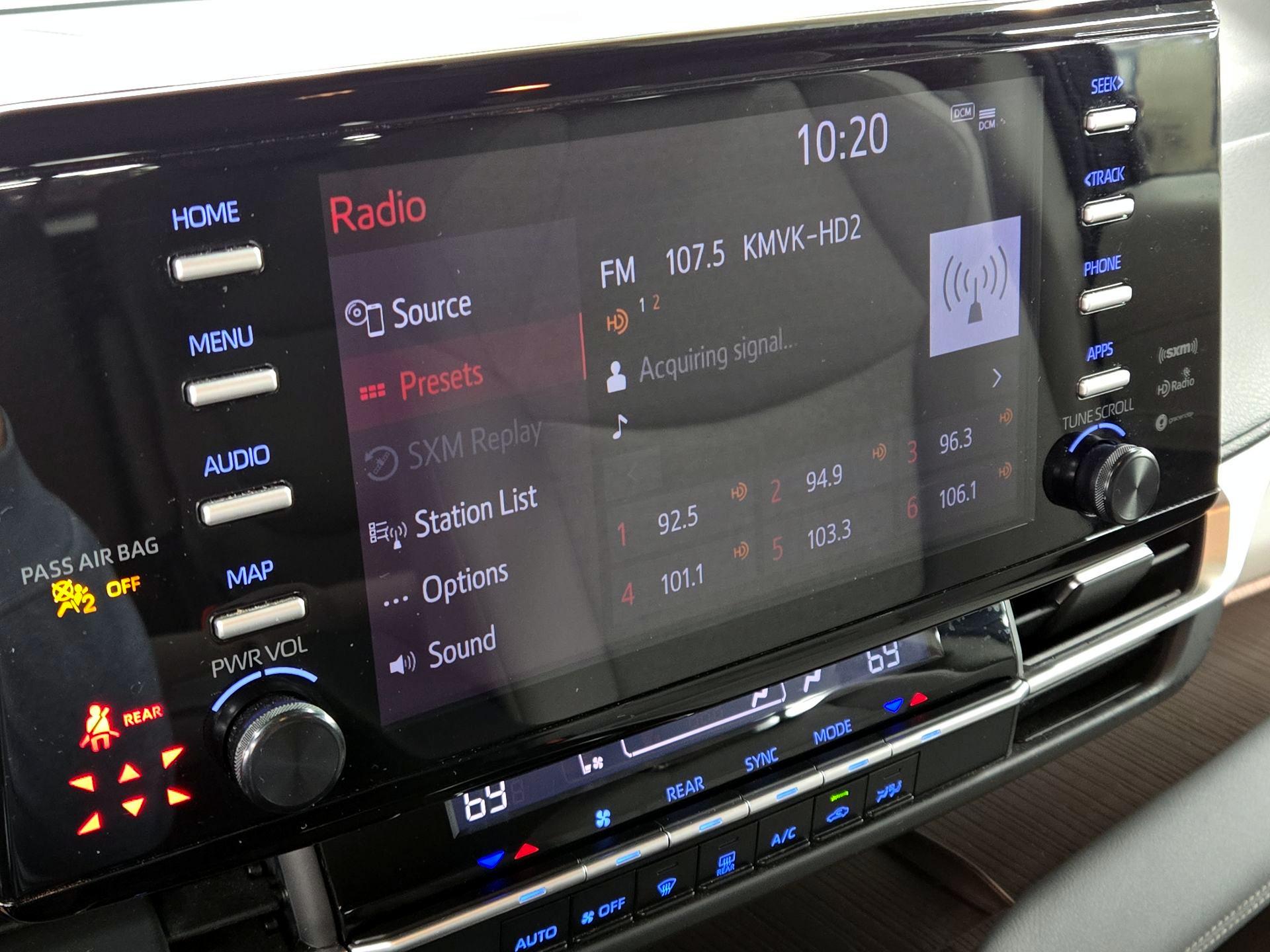 Thumbnail: 2024 Toyota Sienna - 15