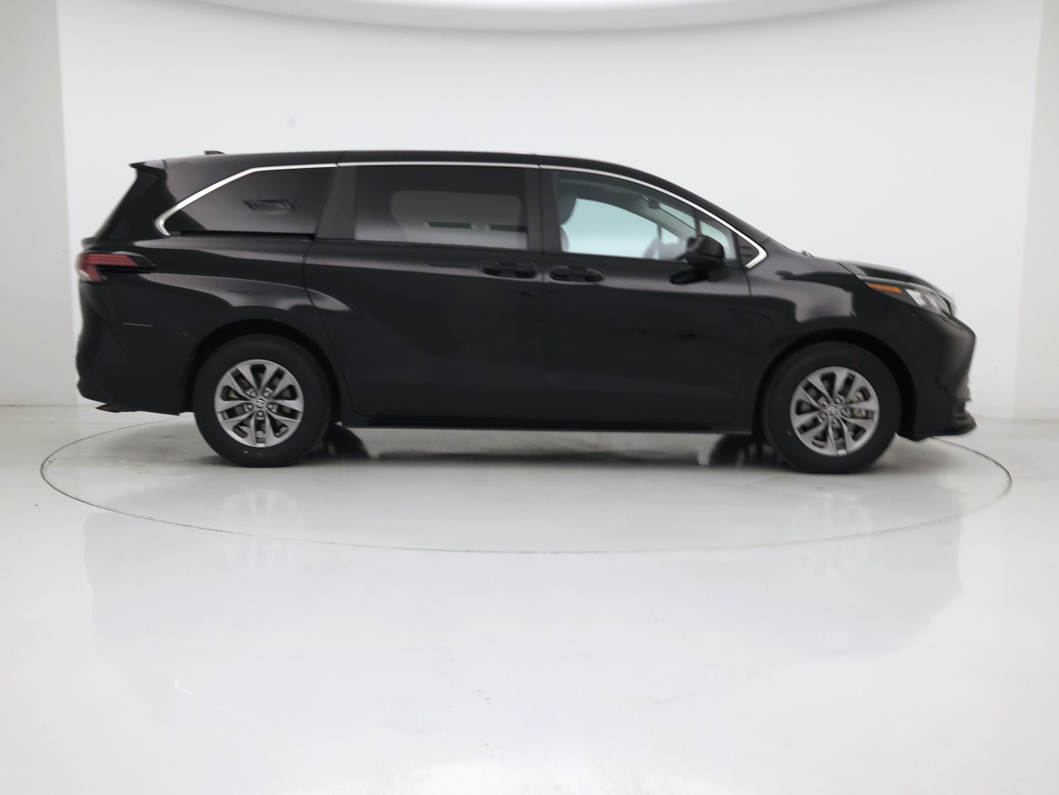 Thumbnail: 2024 Toyota Sienna - 7