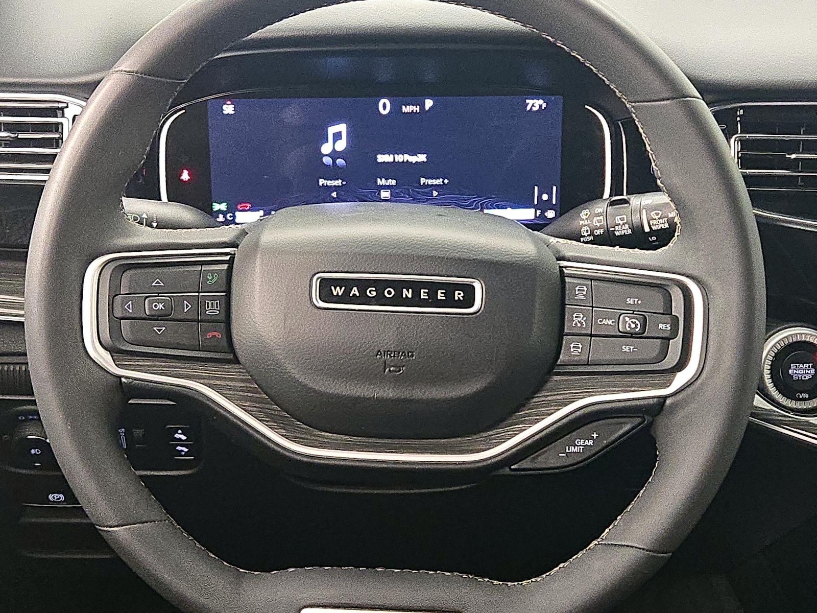 2022 Jeep Wagoneer Series III - Photo 11