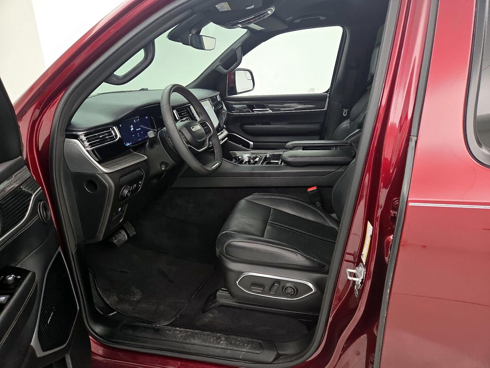 2022 Jeep Wagoneer Series III - Photo 12