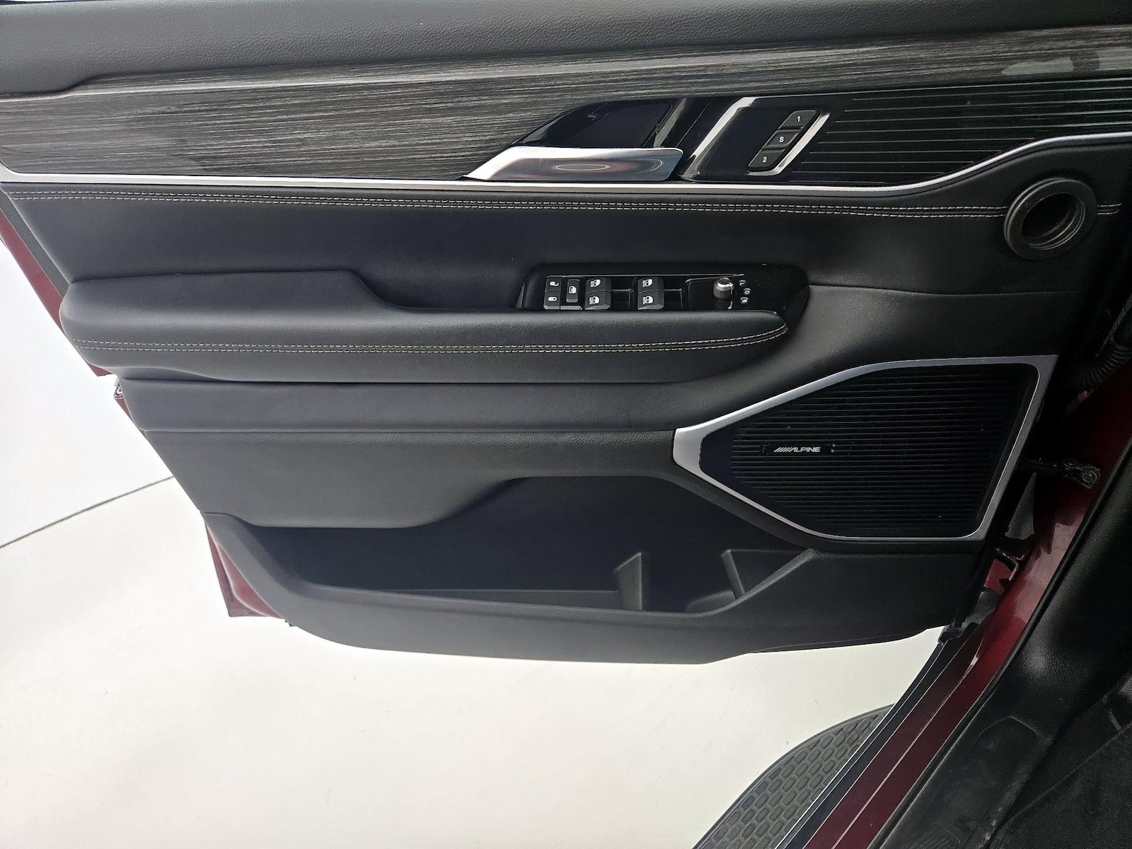 2022 Jeep Wagoneer Series III - Photo 13