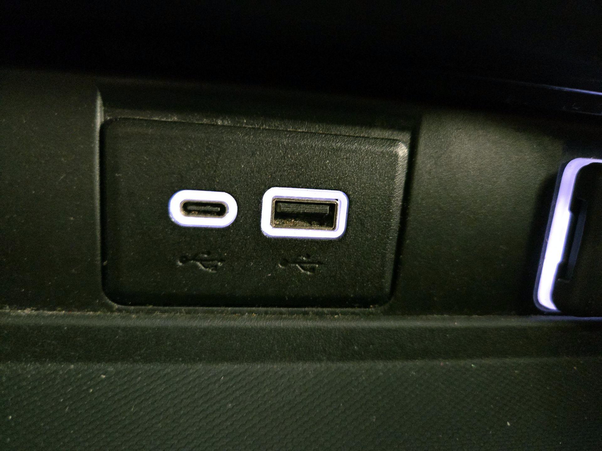 Thumbnail: 2023 Chevrolet Suburban - 18