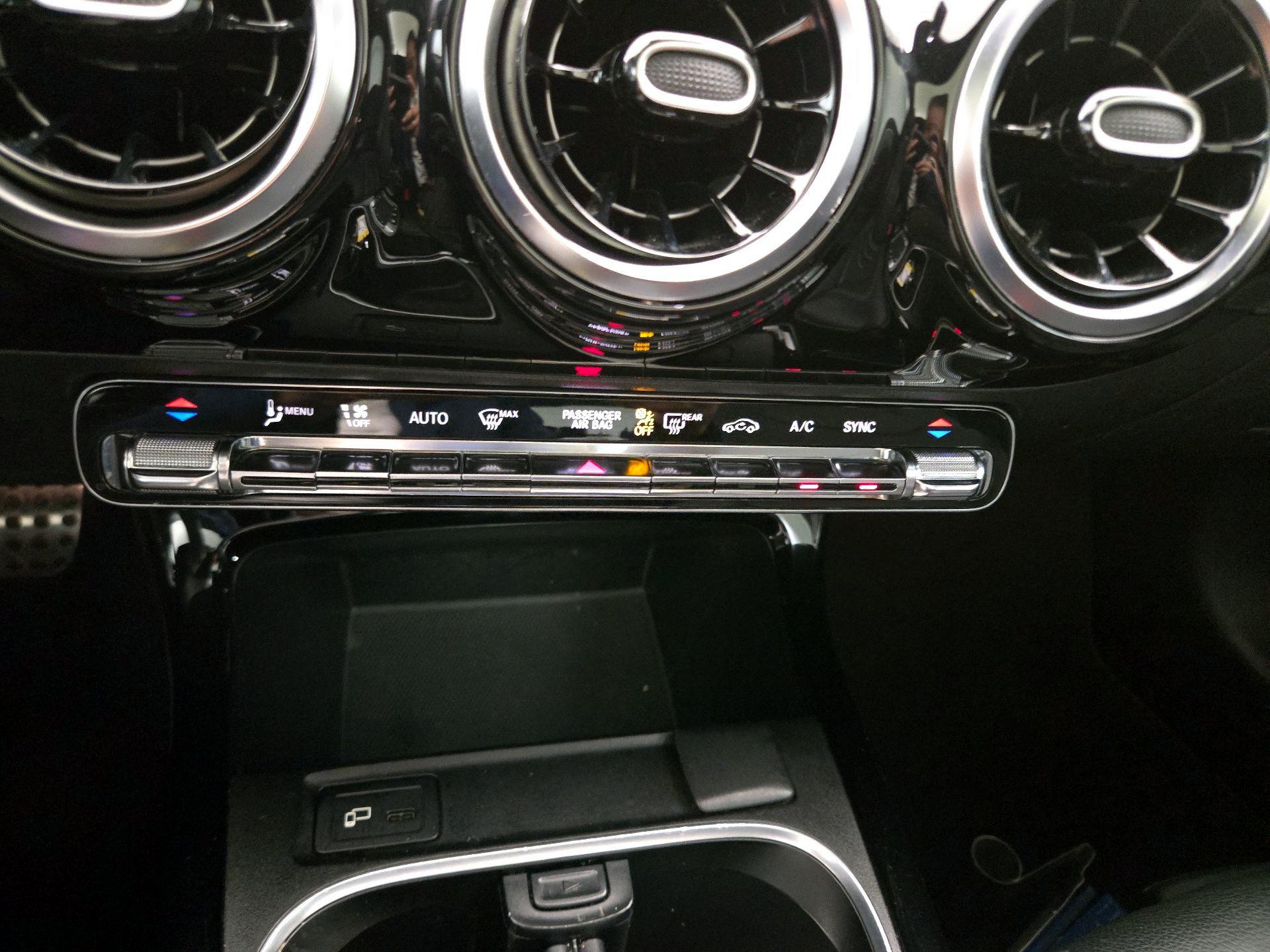 Thumbnail: 2020 Mercedes-Benz CLA - 16