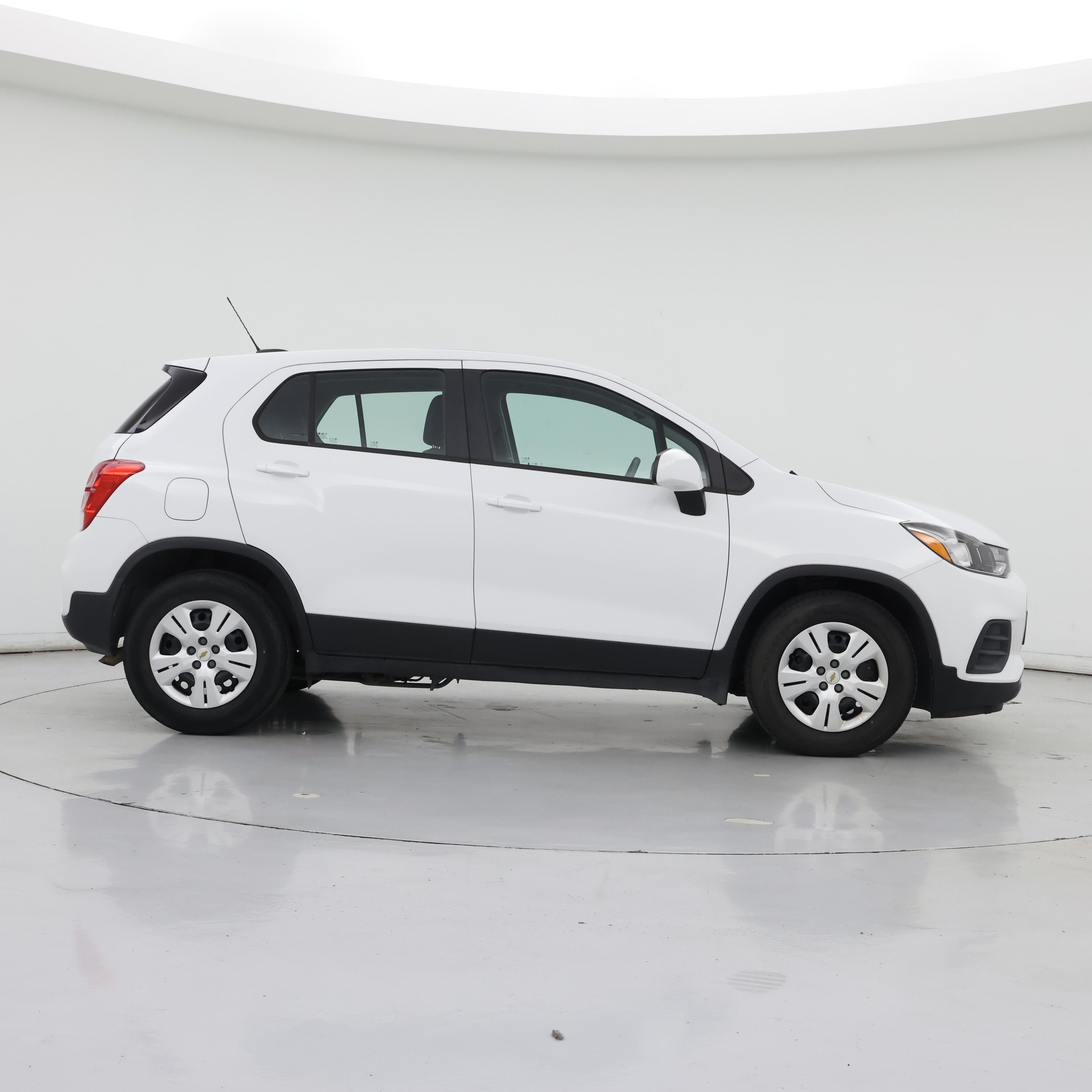 Thumbnail: 2017 Chevrolet Trax - 7