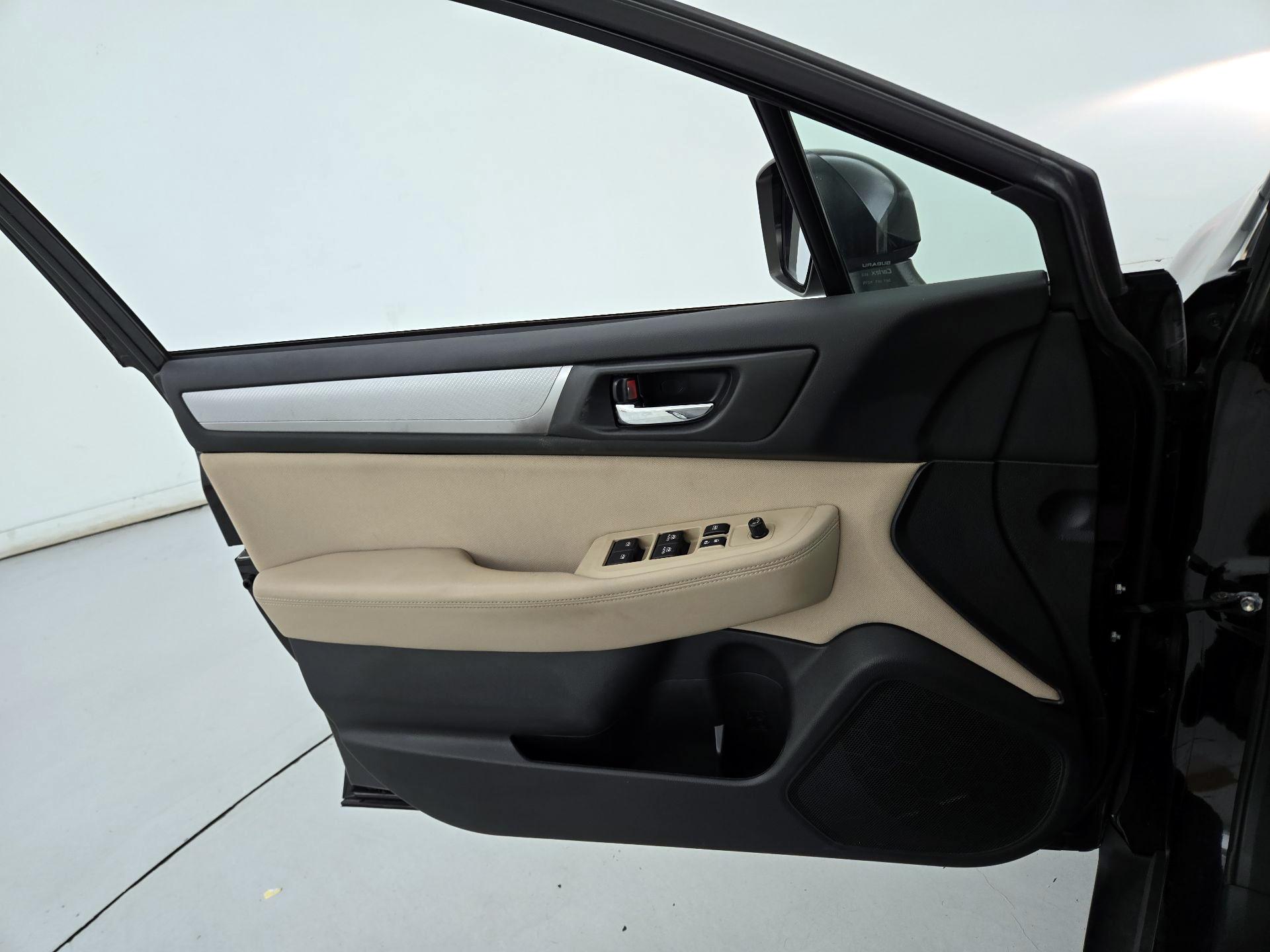 Thumbnail: 2016 Subaru Outback - 12