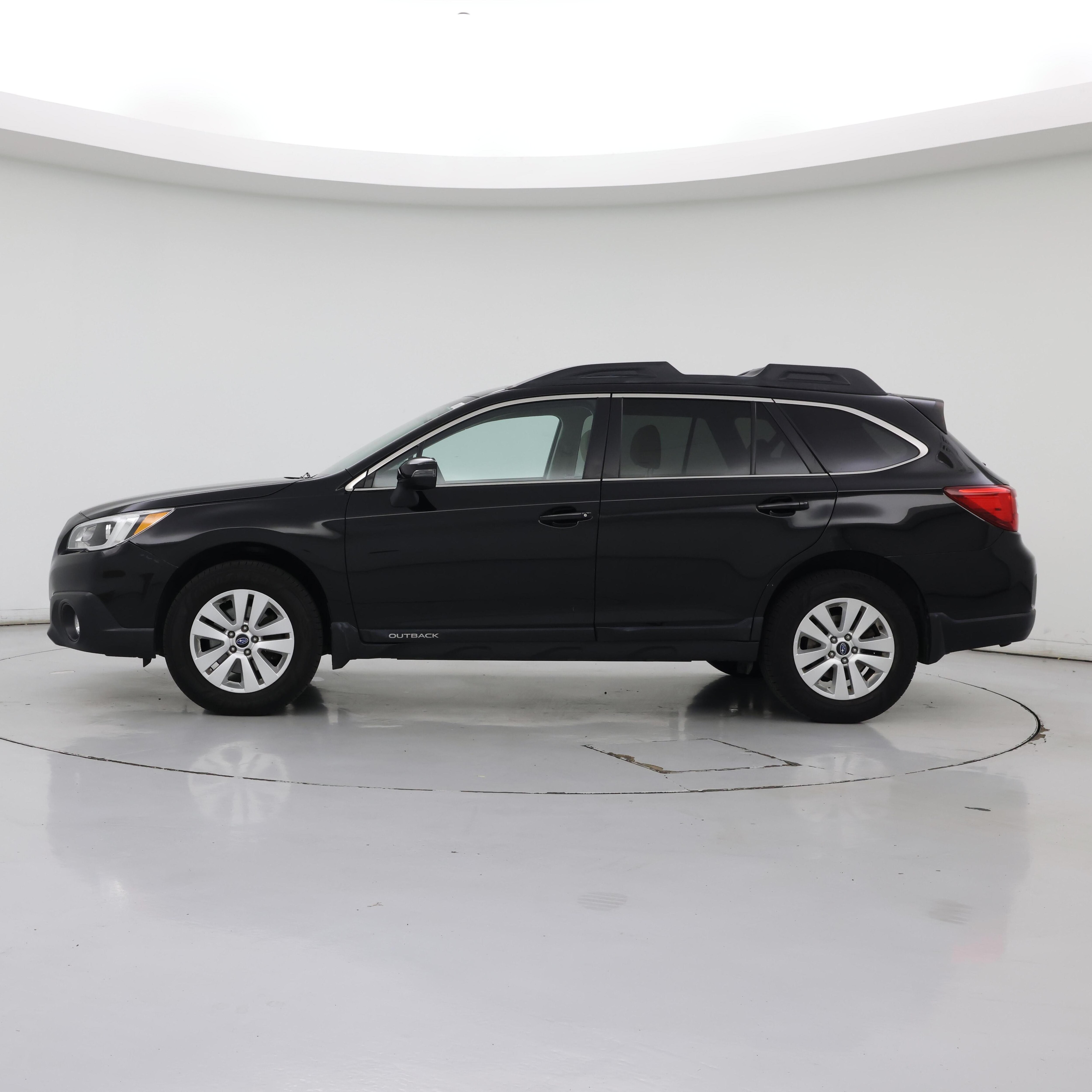 Thumbnail: 2016 Subaru Outback - 3