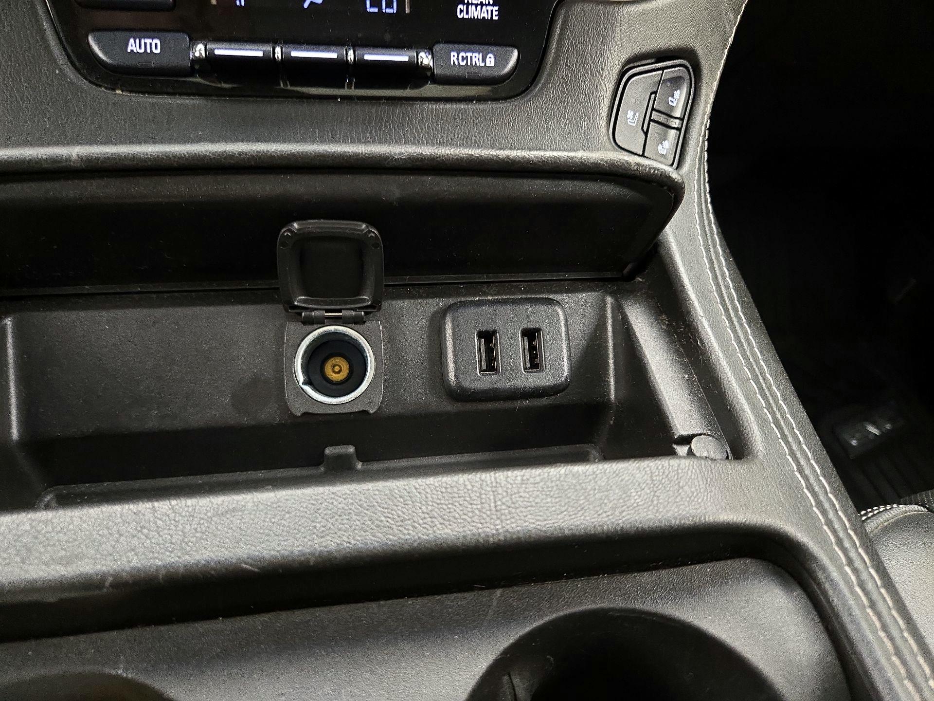 Thumbnail: 2019 GMC Yukon - 19