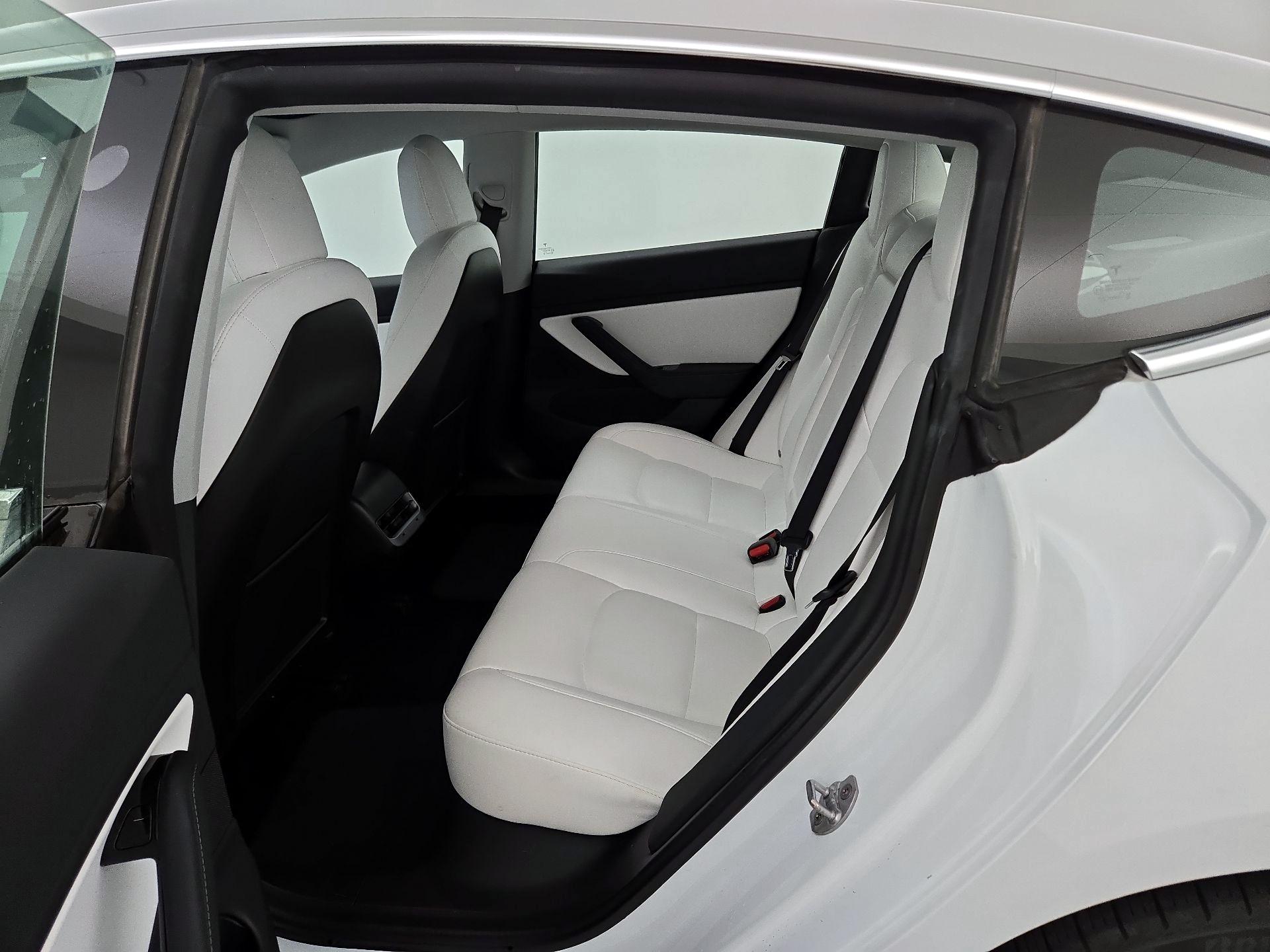 Thumbnail: 2020 Tesla Model 3 - 18