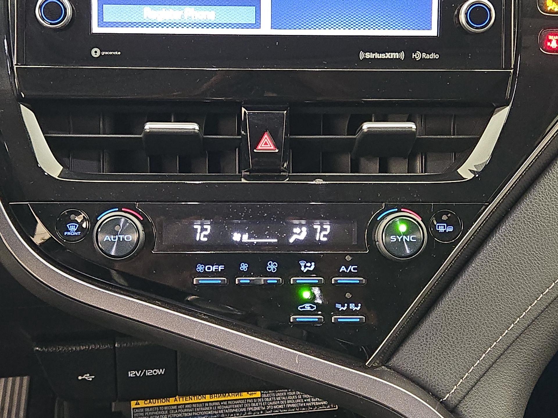 Thumbnail: 2021 Toyota Camry - 16