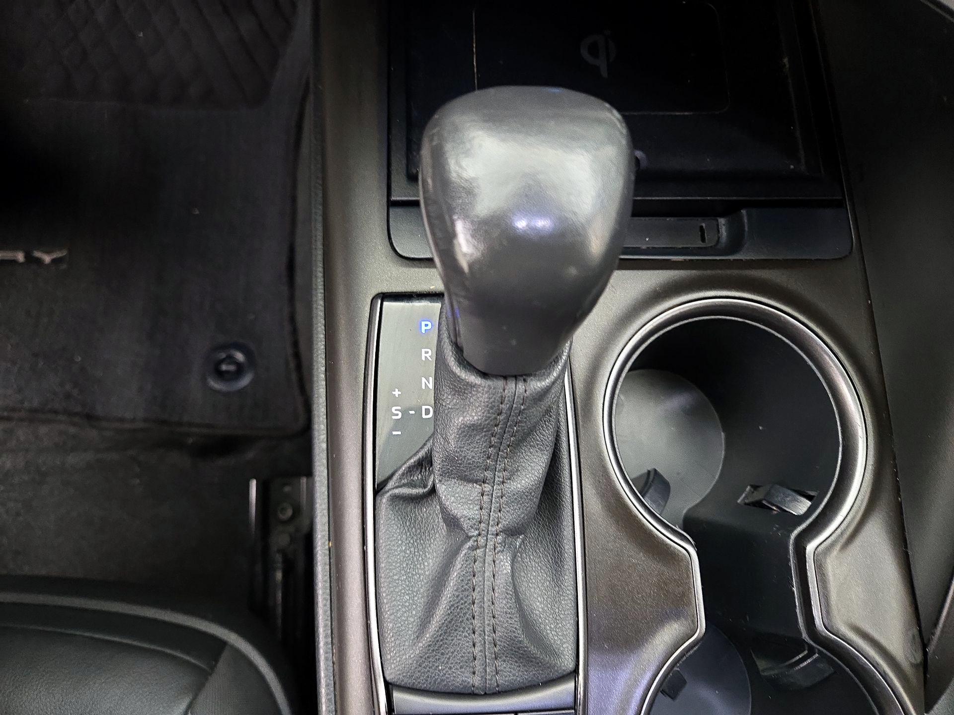 Thumbnail: 2021 Toyota Camry - 17