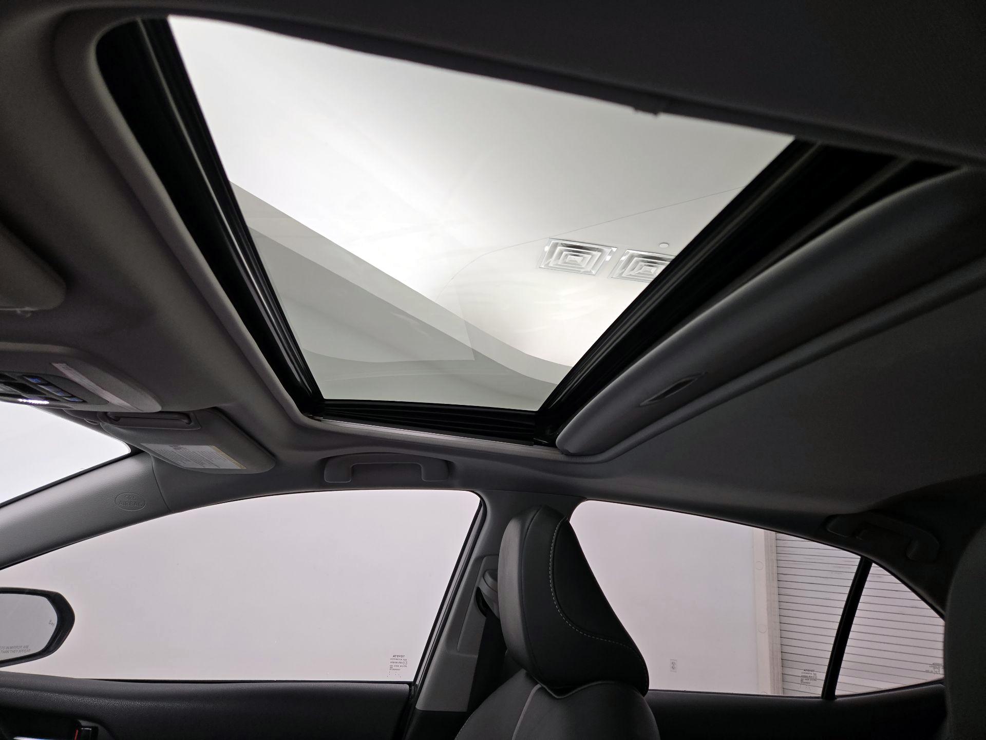 Thumbnail: 2021 Toyota Camry - 19