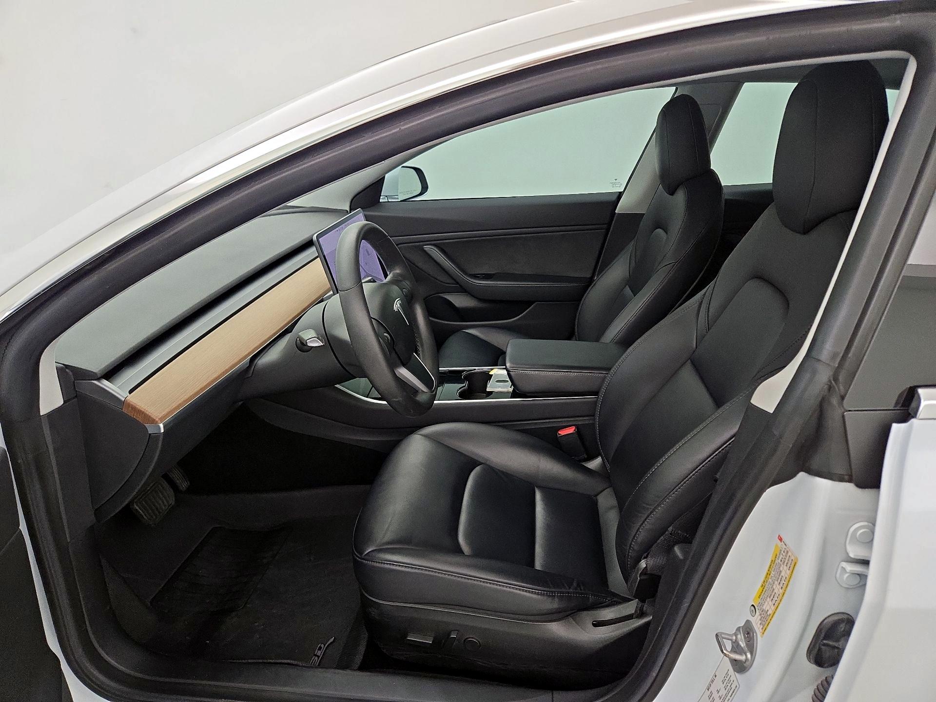 Thumbnail: 2019 Tesla Model 3 - 11