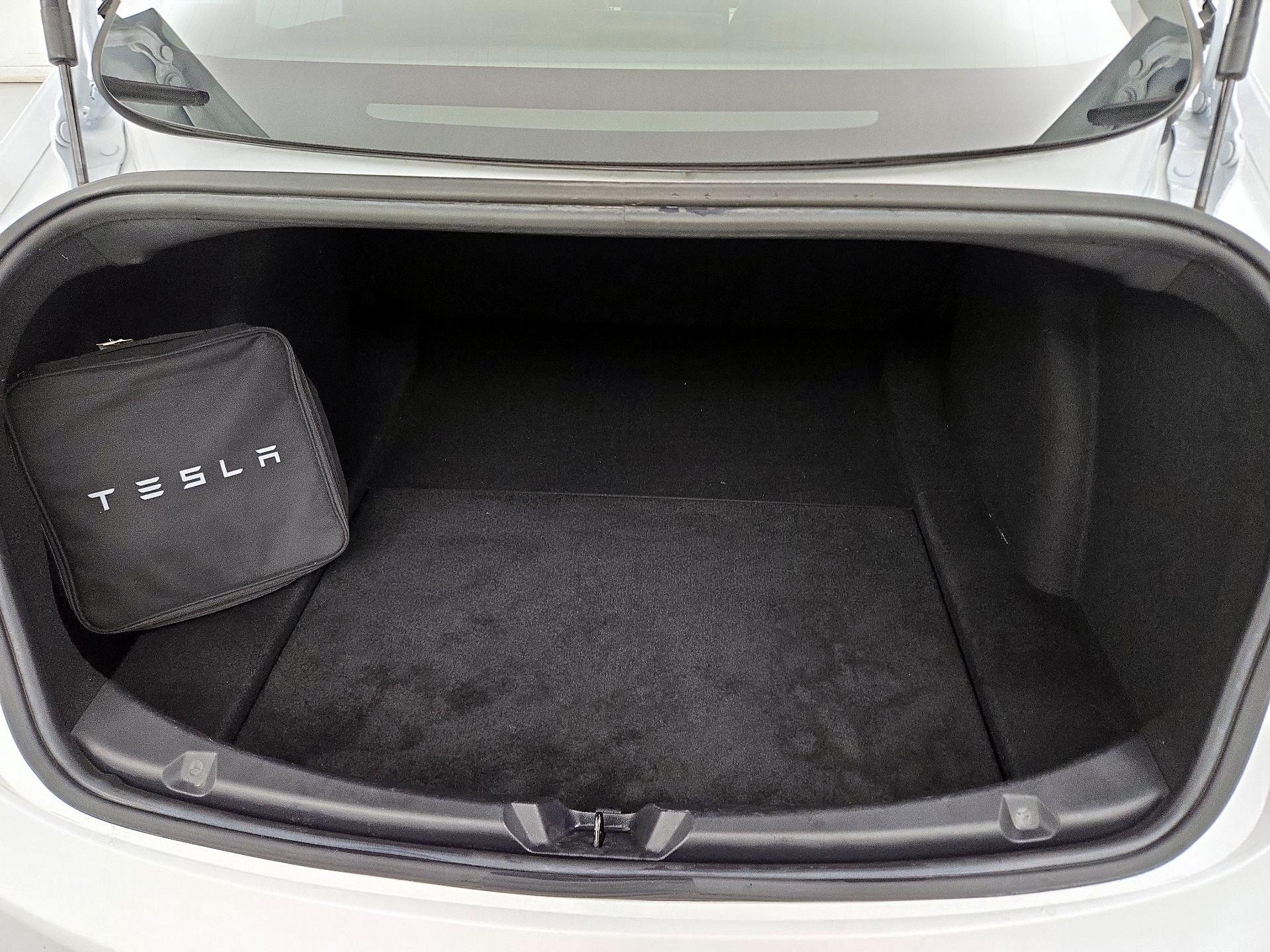 Thumbnail: 2019 Tesla Model 3 - 19