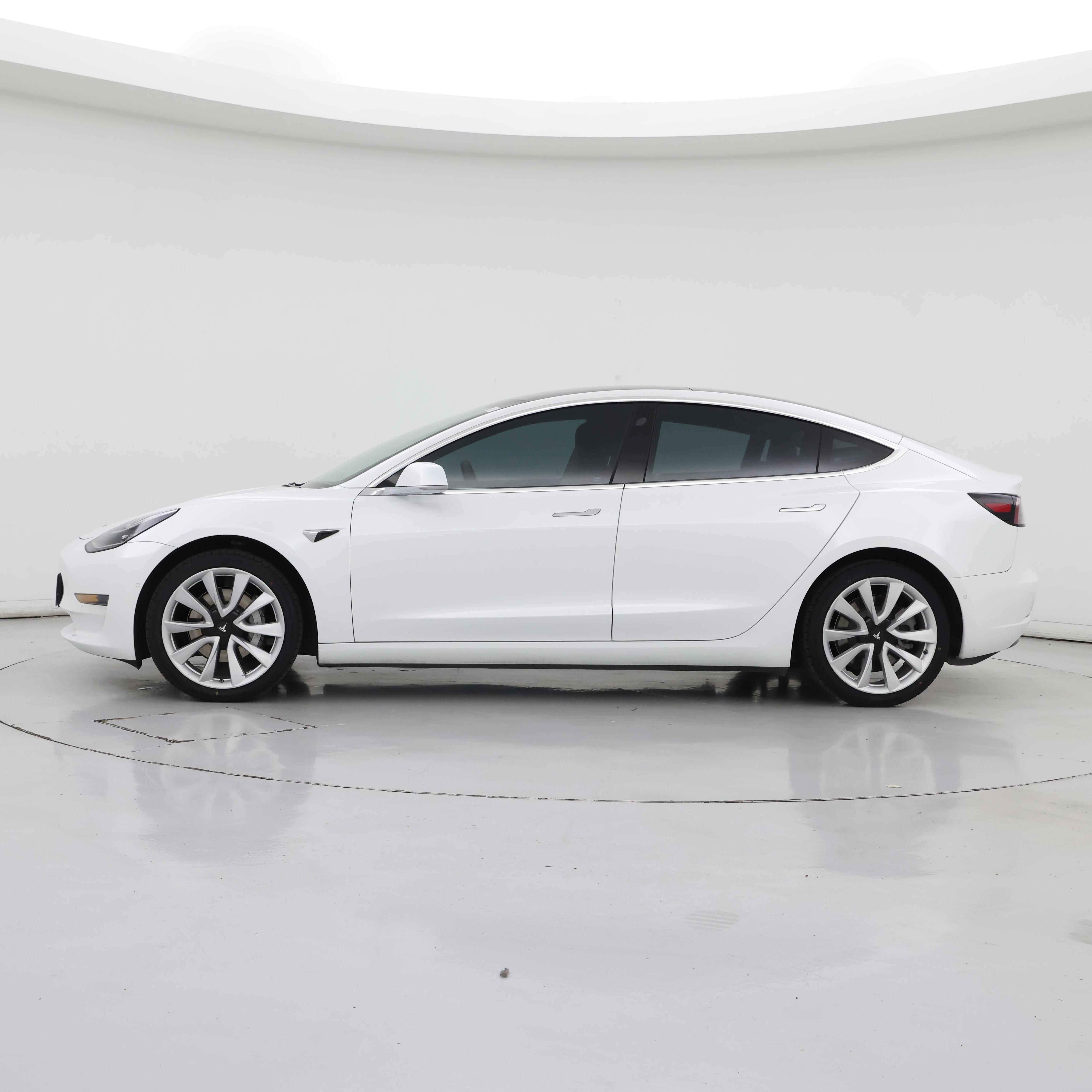 Thumbnail: 2019 Tesla Model 3 - 3