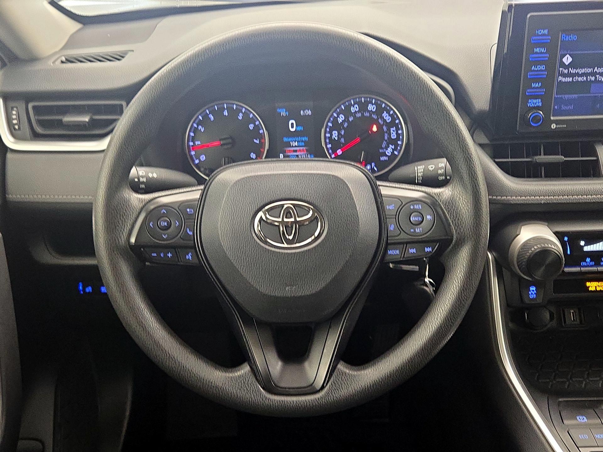 Thumbnail: 2021 Toyota RAV4 - 10