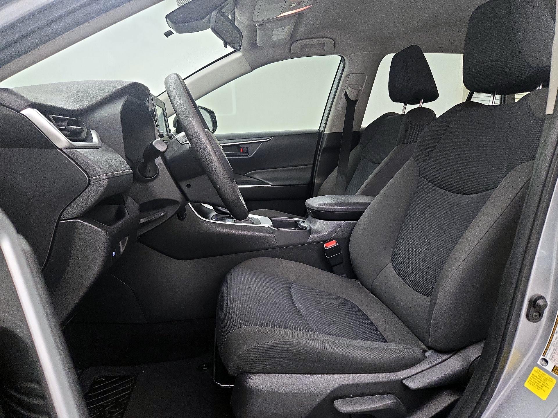 Thumbnail: 2021 Toyota RAV4 - 11