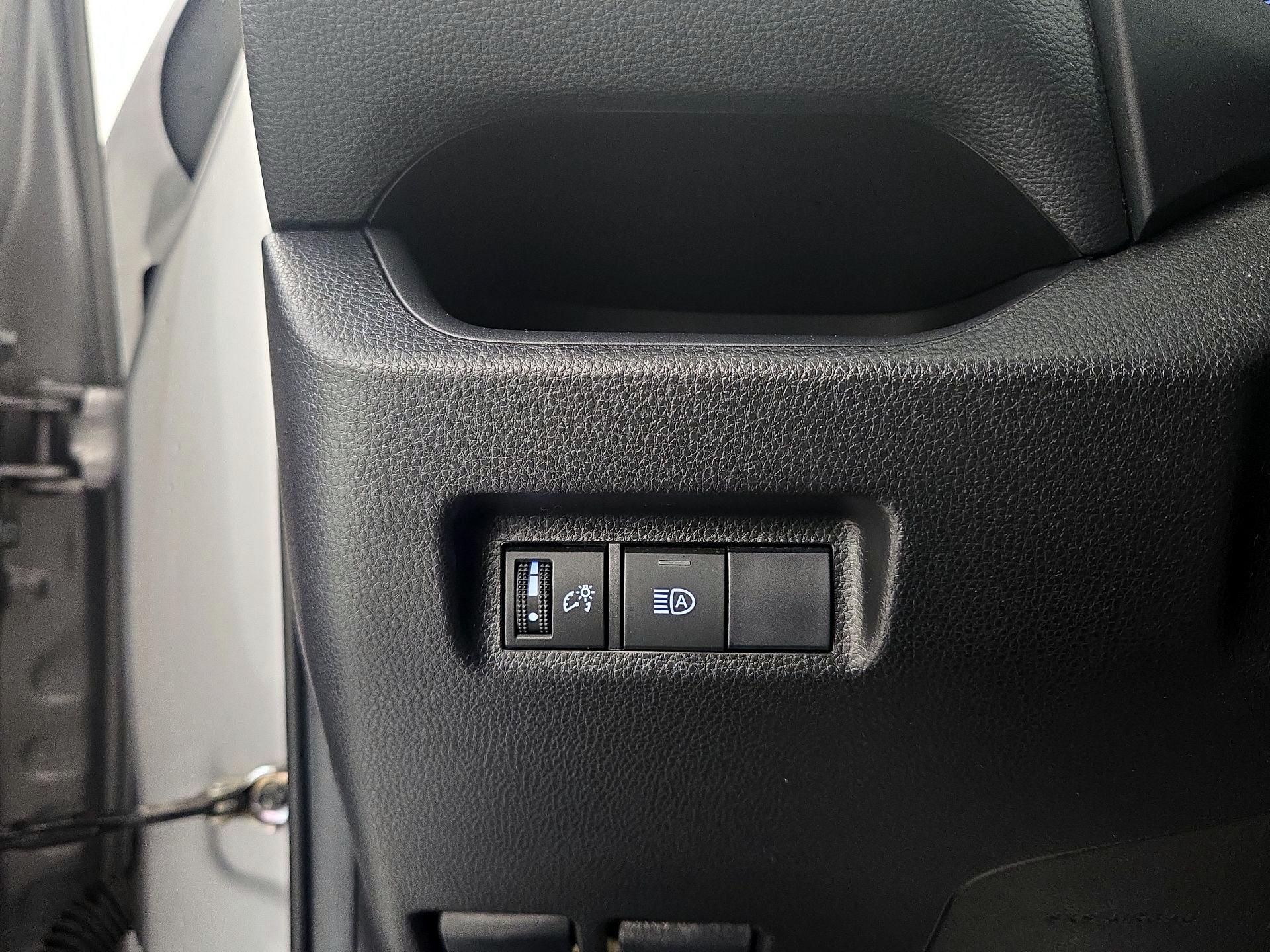 Thumbnail: 2021 Toyota RAV4 - 13