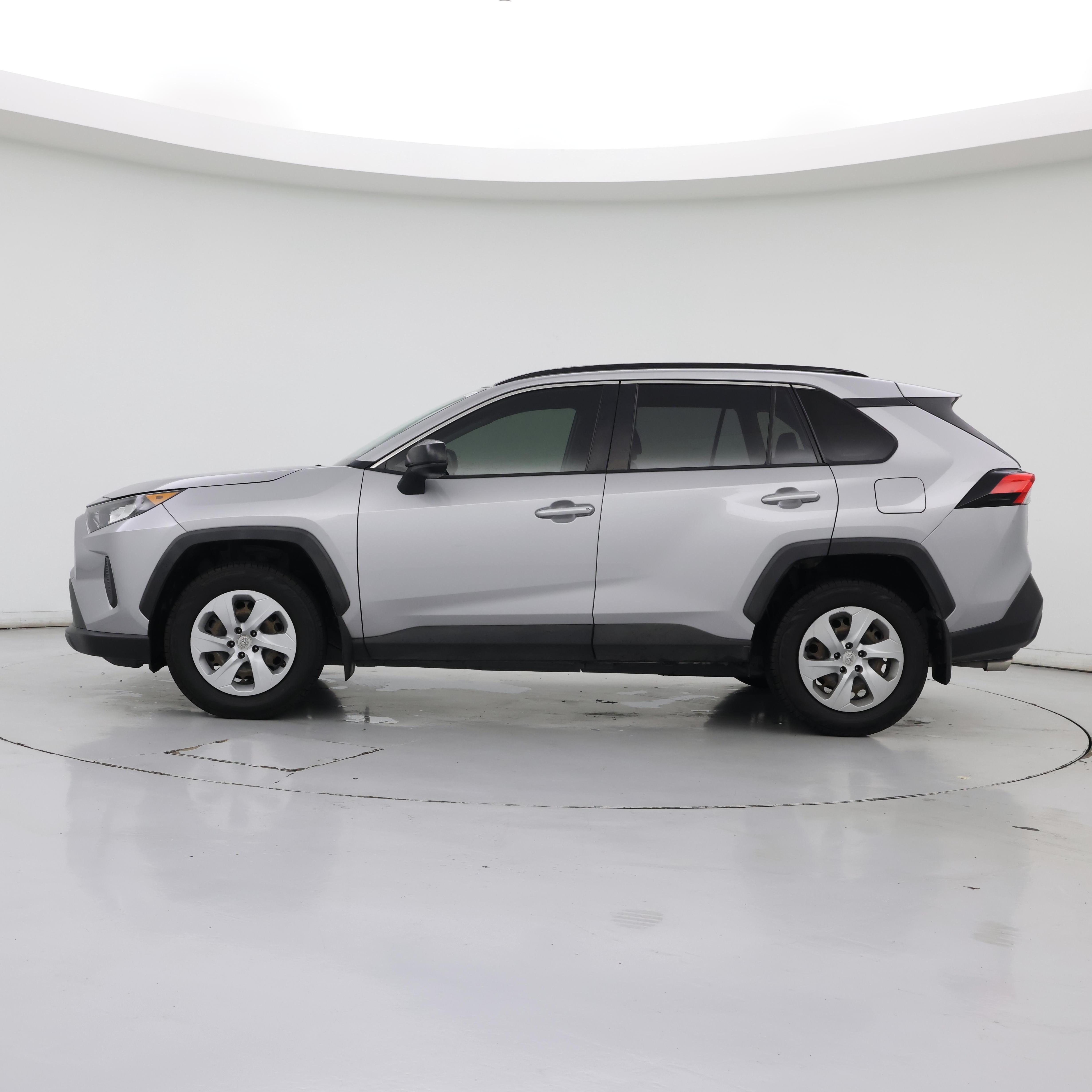 Thumbnail: 2021 Toyota RAV4 - 3