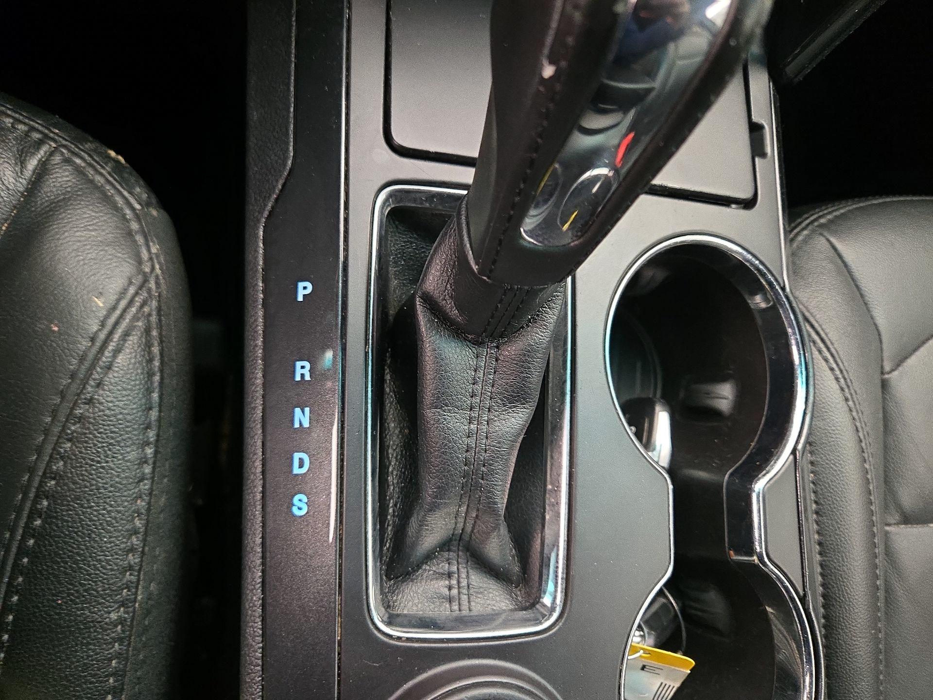 Thumbnail: 2016 Ford Explorer - 17