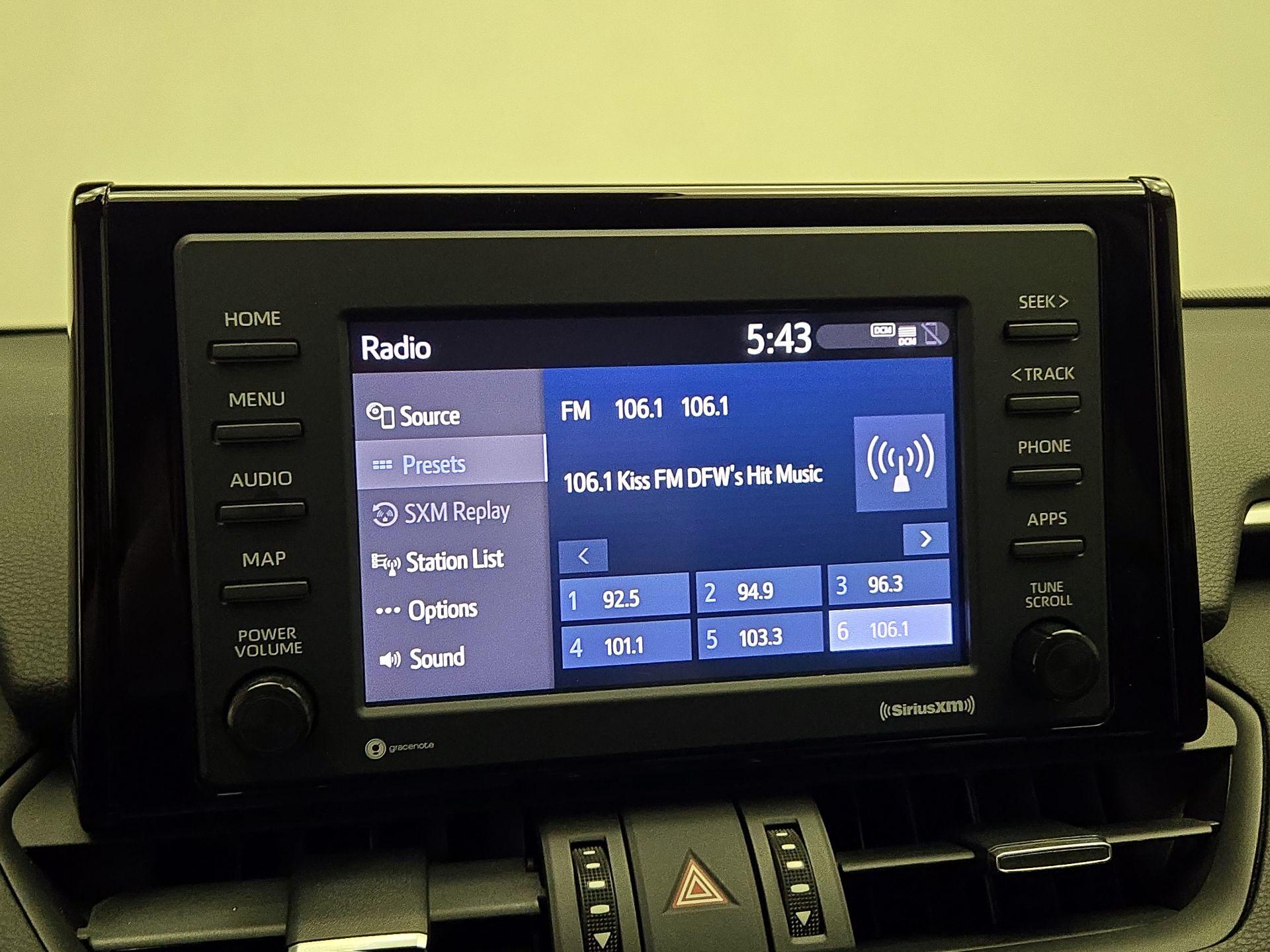 Thumbnail: 2022 Toyota RAV4 - 15