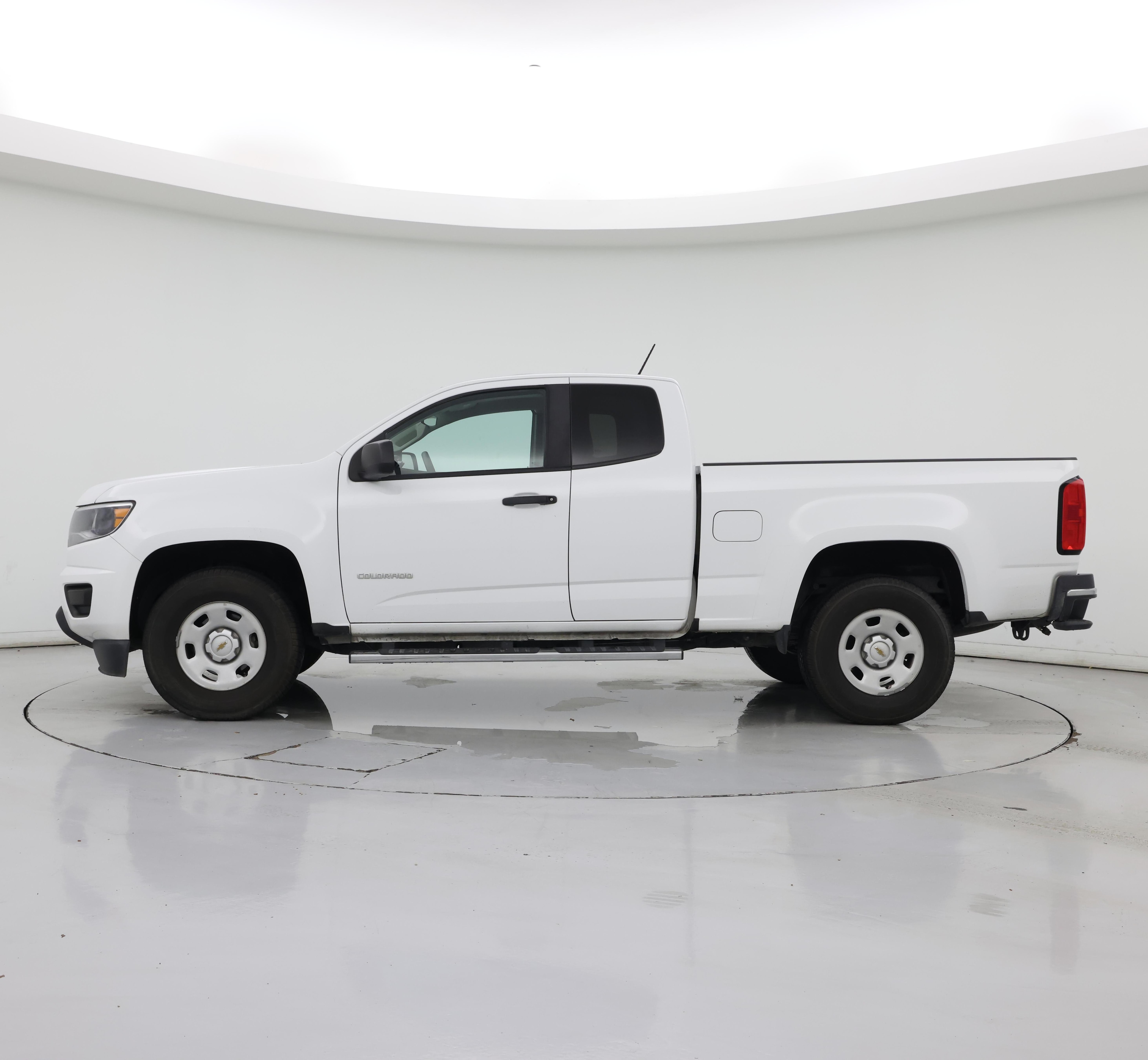 Thumbnail: 2019 Chevrolet Colorado - 3