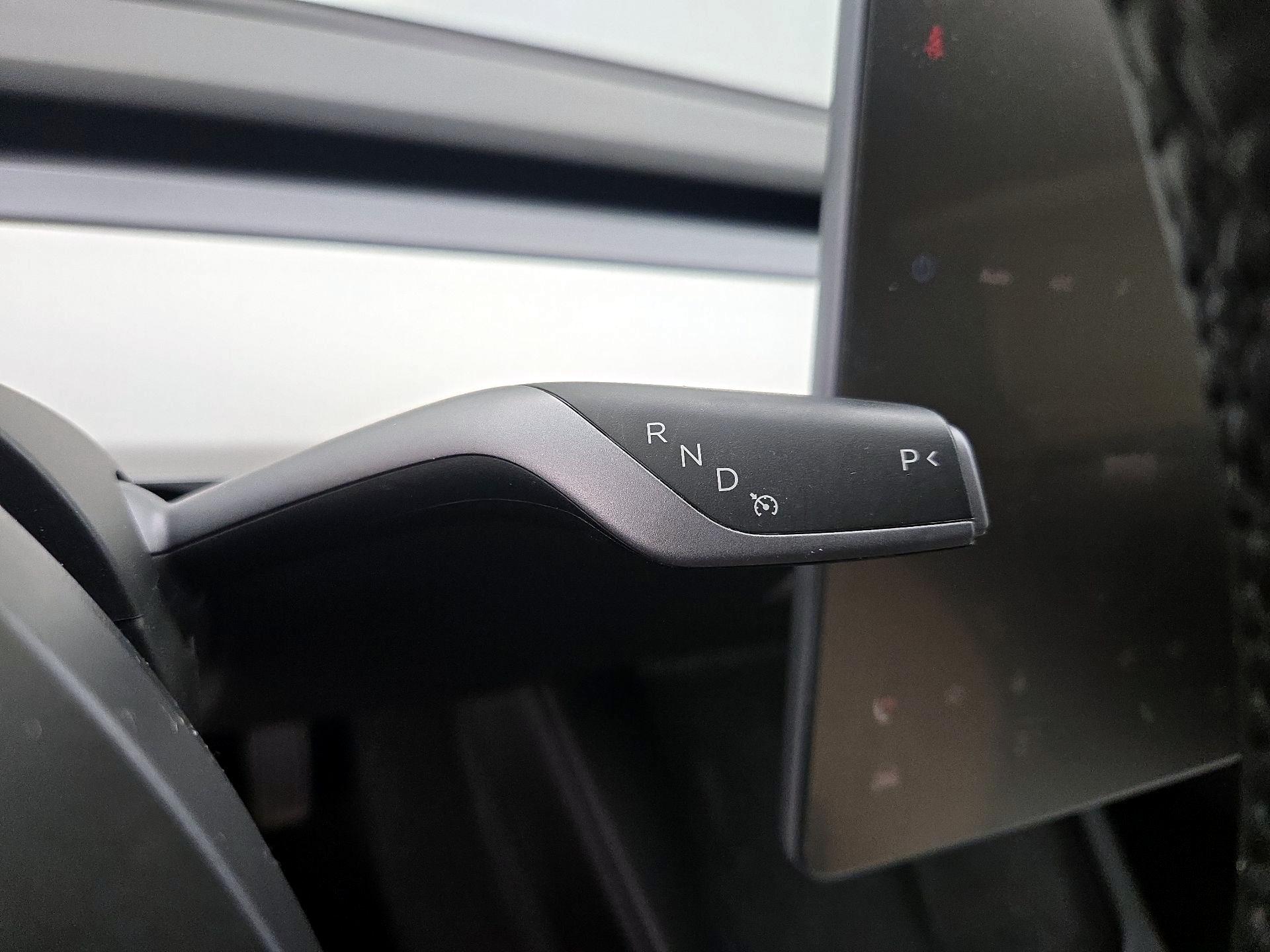 Thumbnail: 2022 Tesla Model 3 - 17