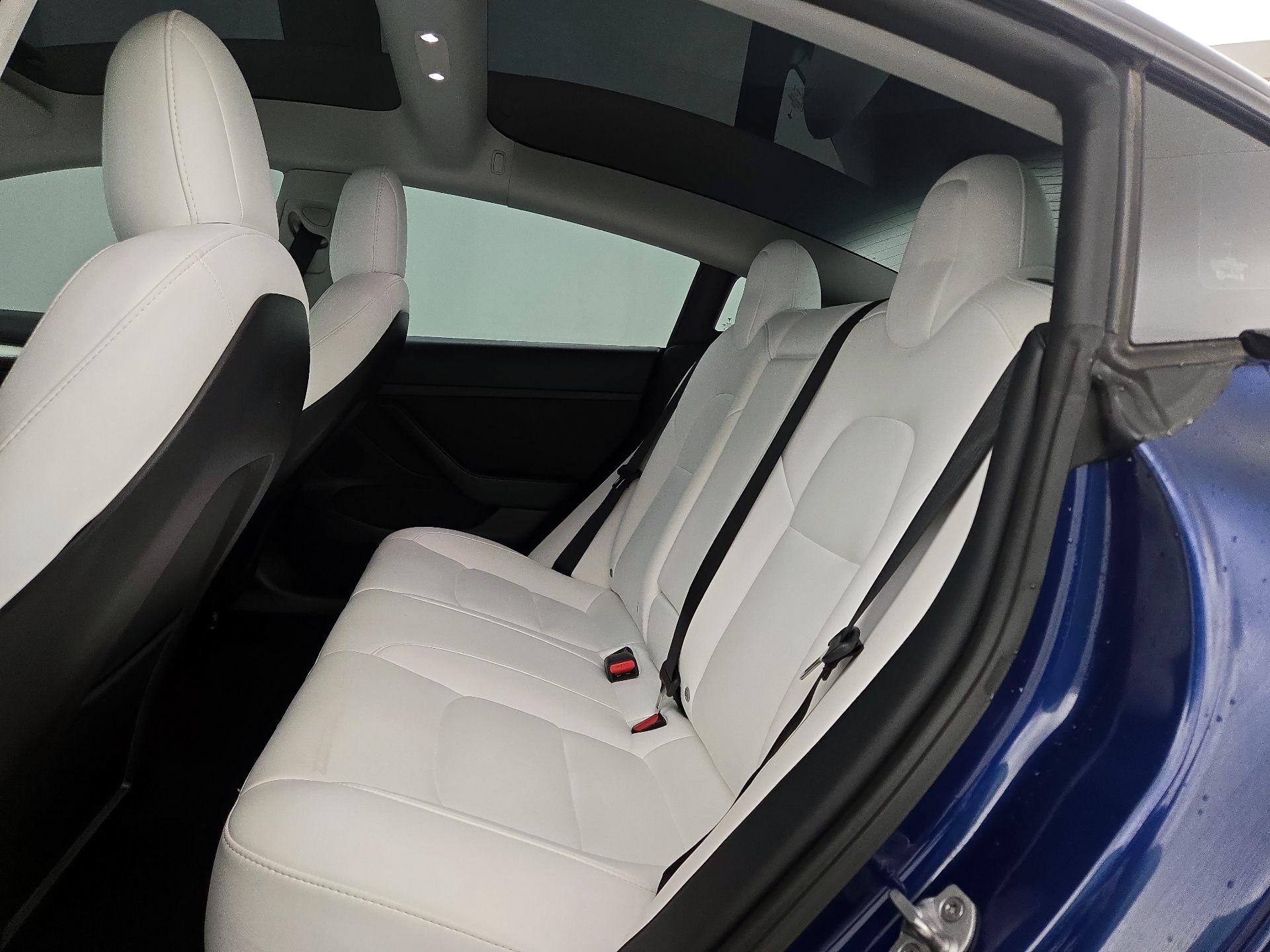 Thumbnail: 2022 Tesla Model 3 - 19