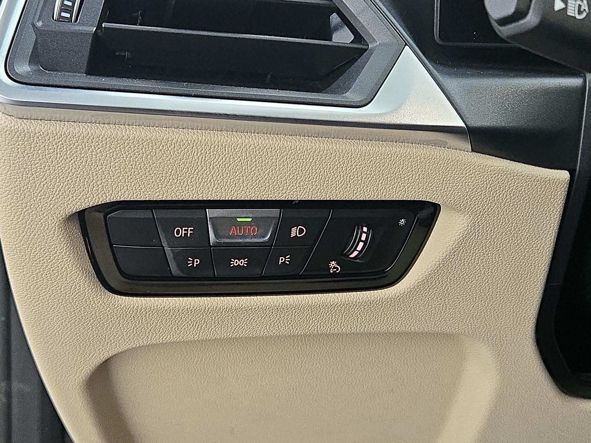 Thumbnail: 2023 BMW i4 - 13