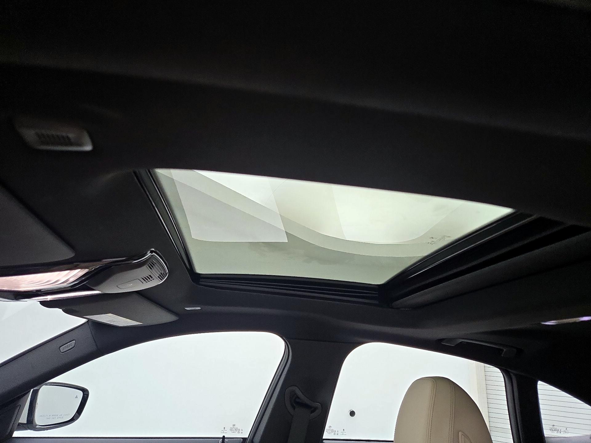 Thumbnail: 2023 BMW i4 - 20