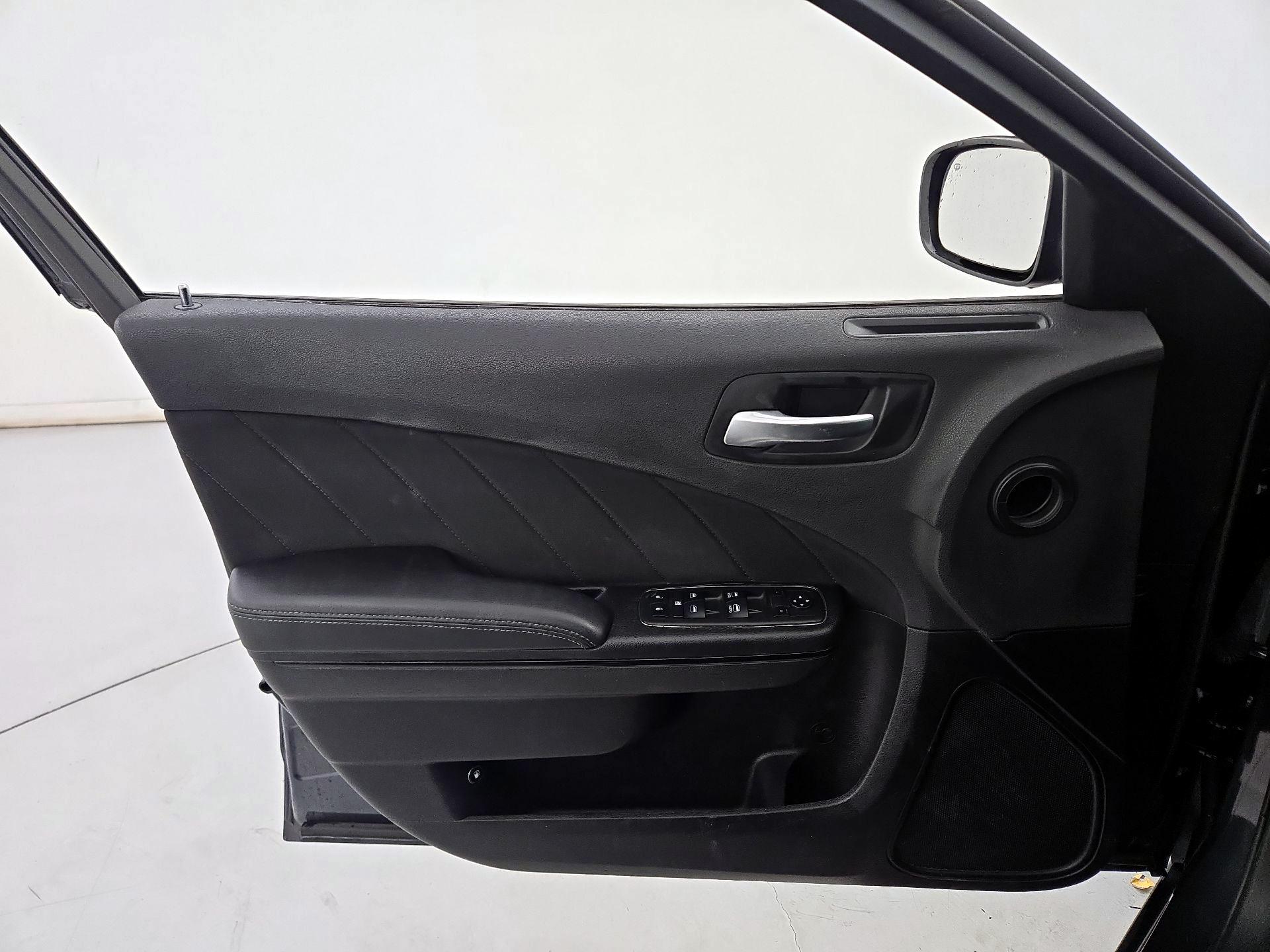 Thumbnail: 2019 Dodge Charger - 12