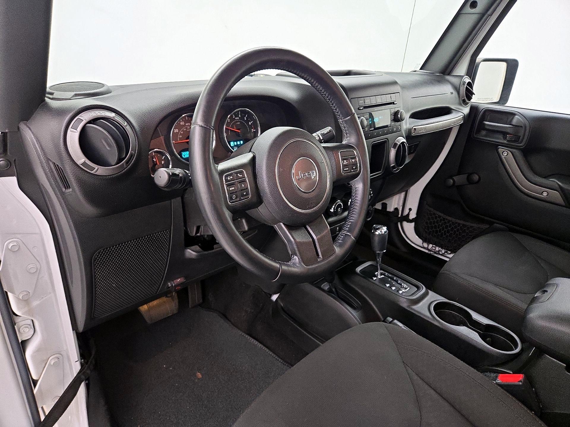 Thumbnail: 2016 Jeep Wrangler - 9