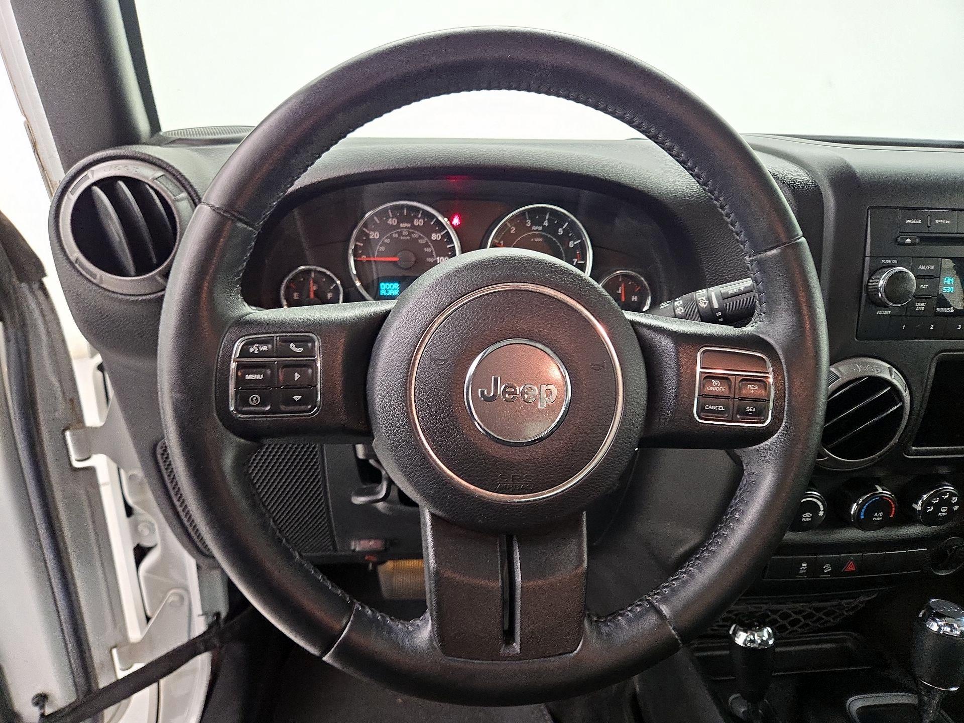 Thumbnail: 2016 Jeep Wrangler - 10