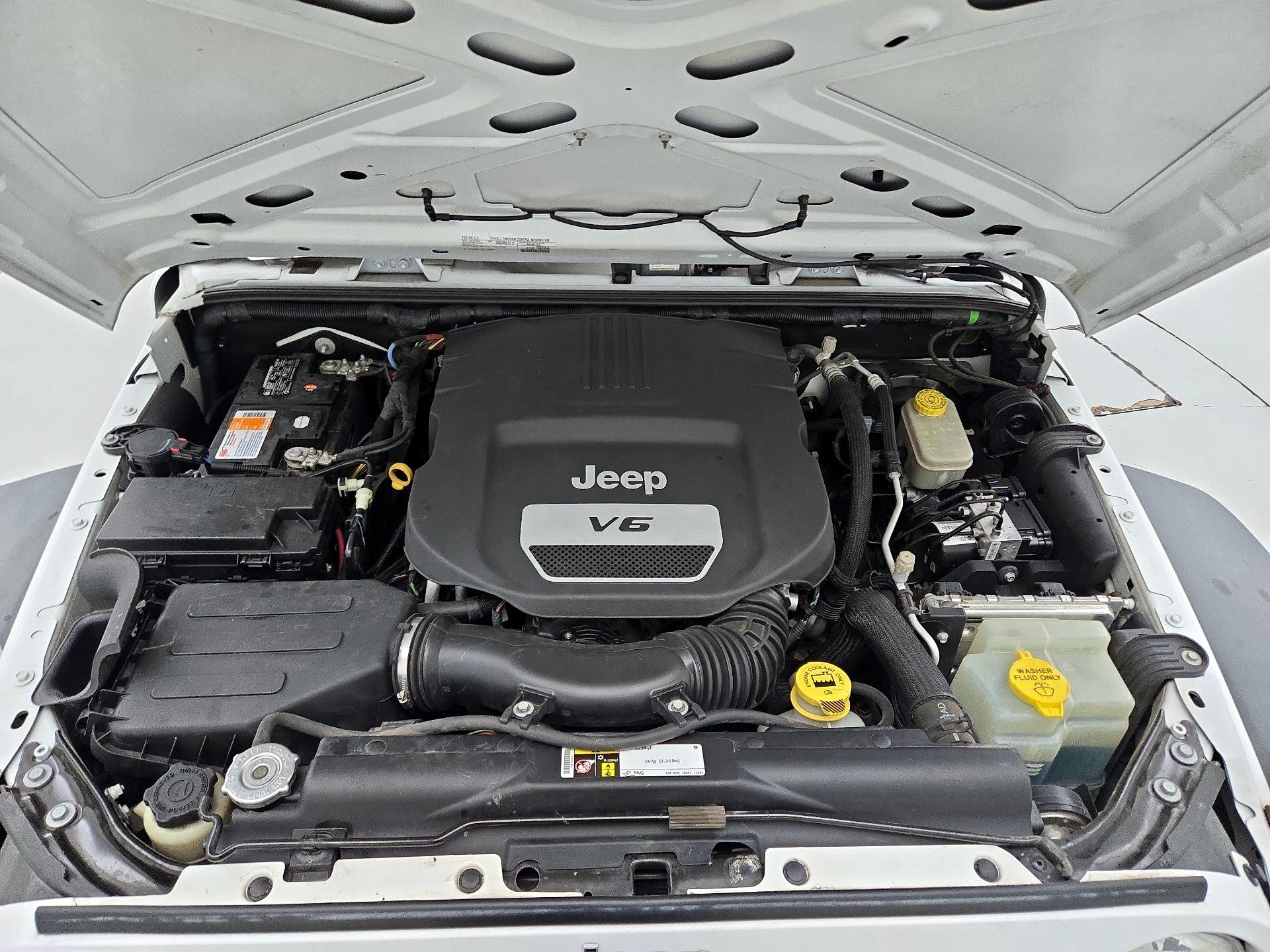 Thumbnail: 2016 Jeep Wrangler - 19