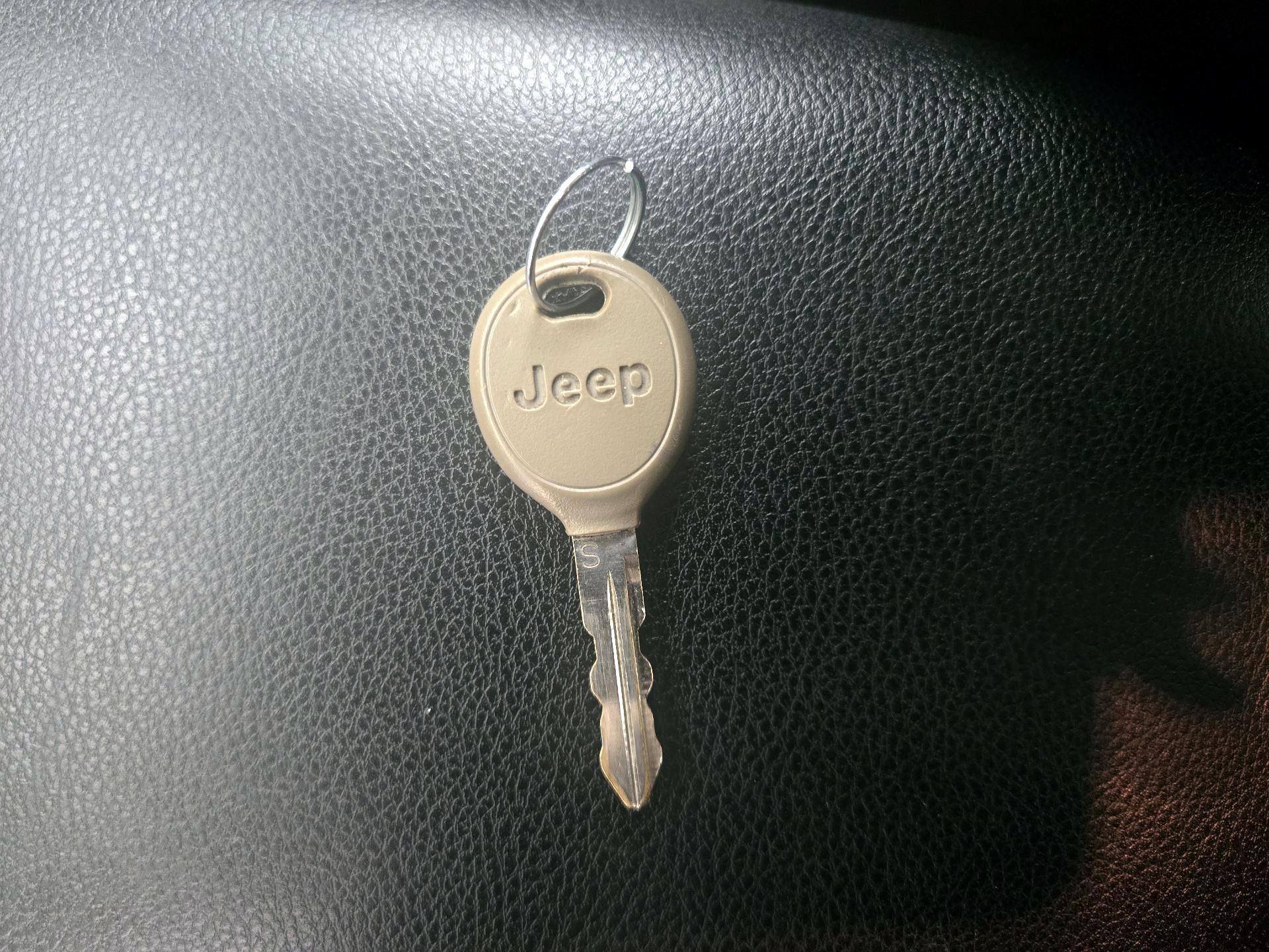 Thumbnail: 2016 Jeep Wrangler - 20