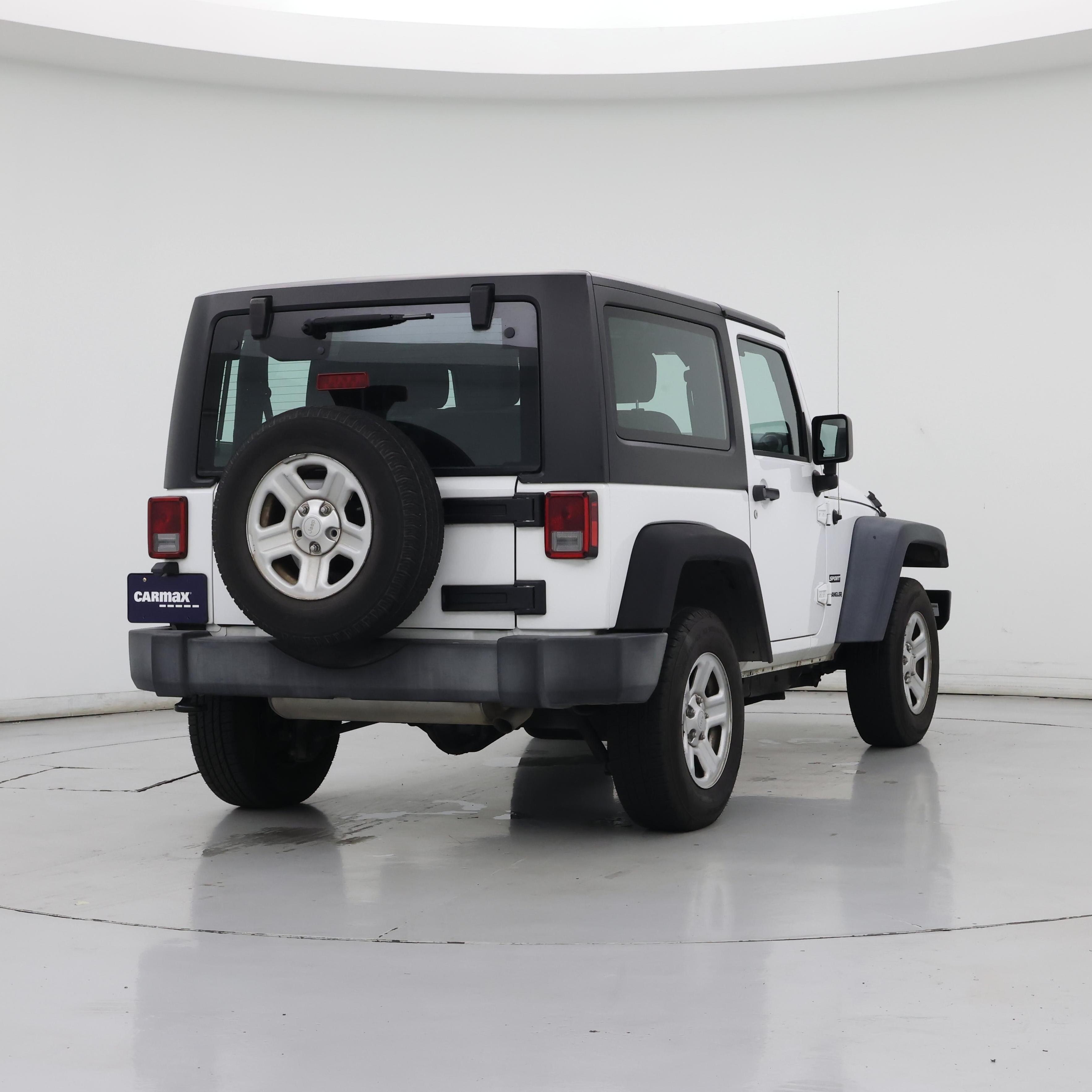 Thumbnail: 2016 Jeep Wrangler - 8