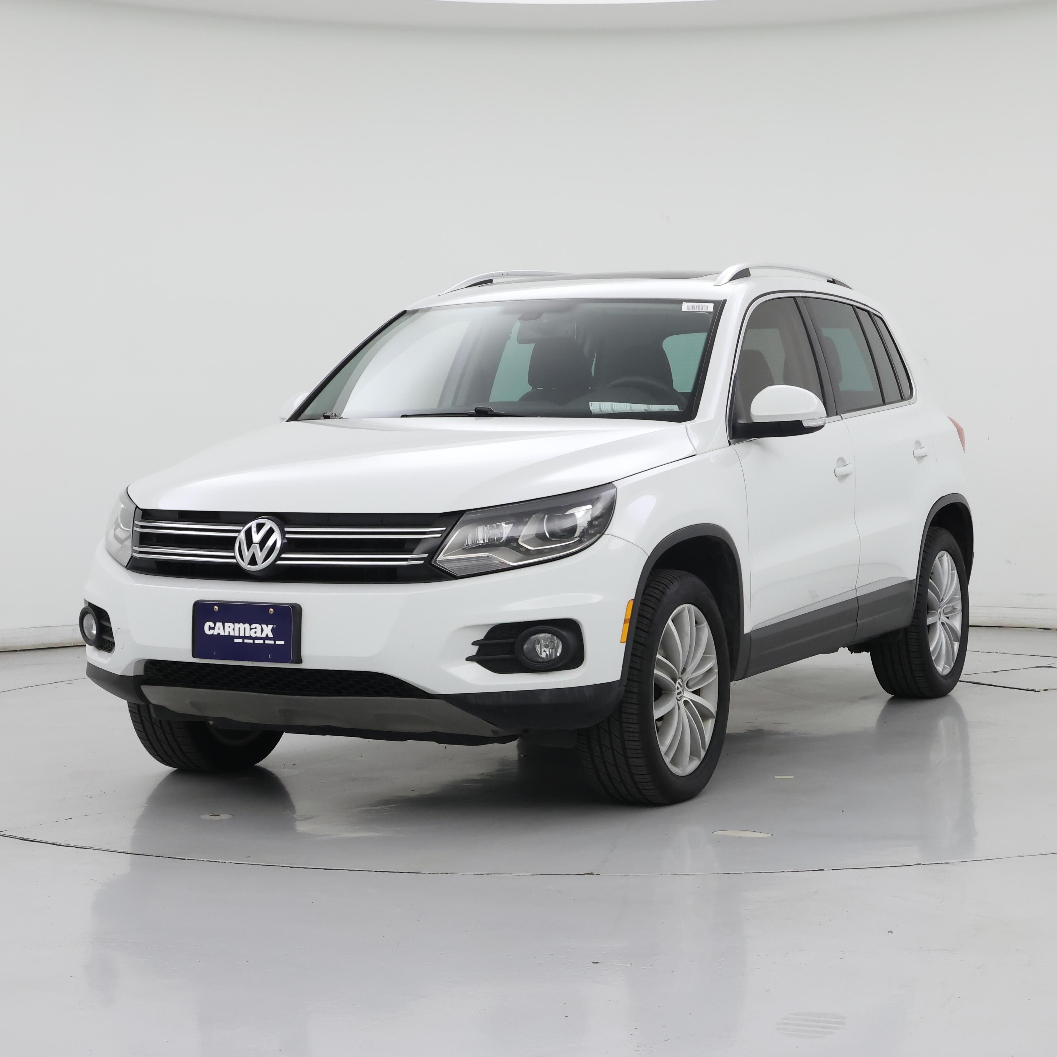 Thumbnail: 2016 Volkswagen Tiguan - 4