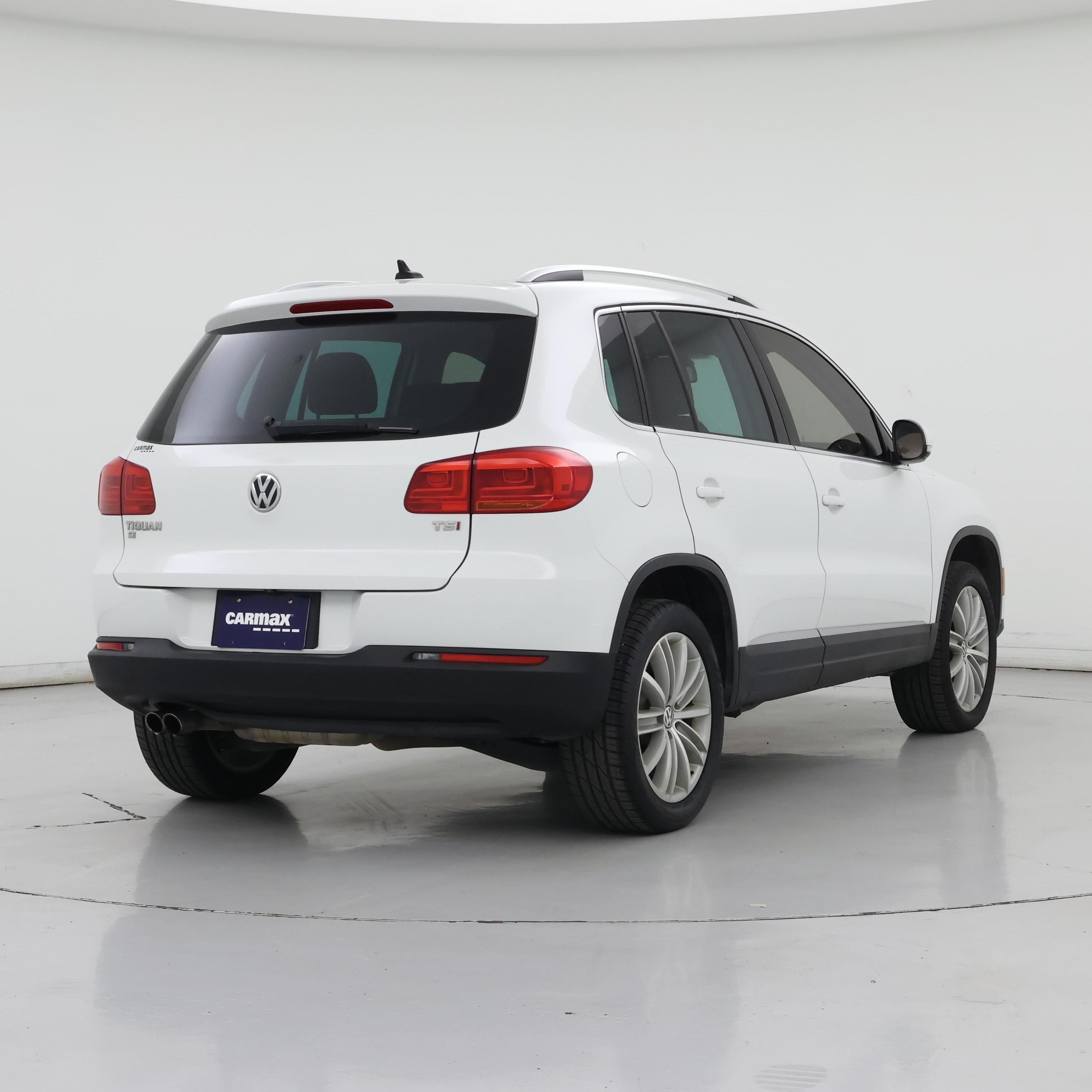 Thumbnail: 2016 Volkswagen Tiguan - 8