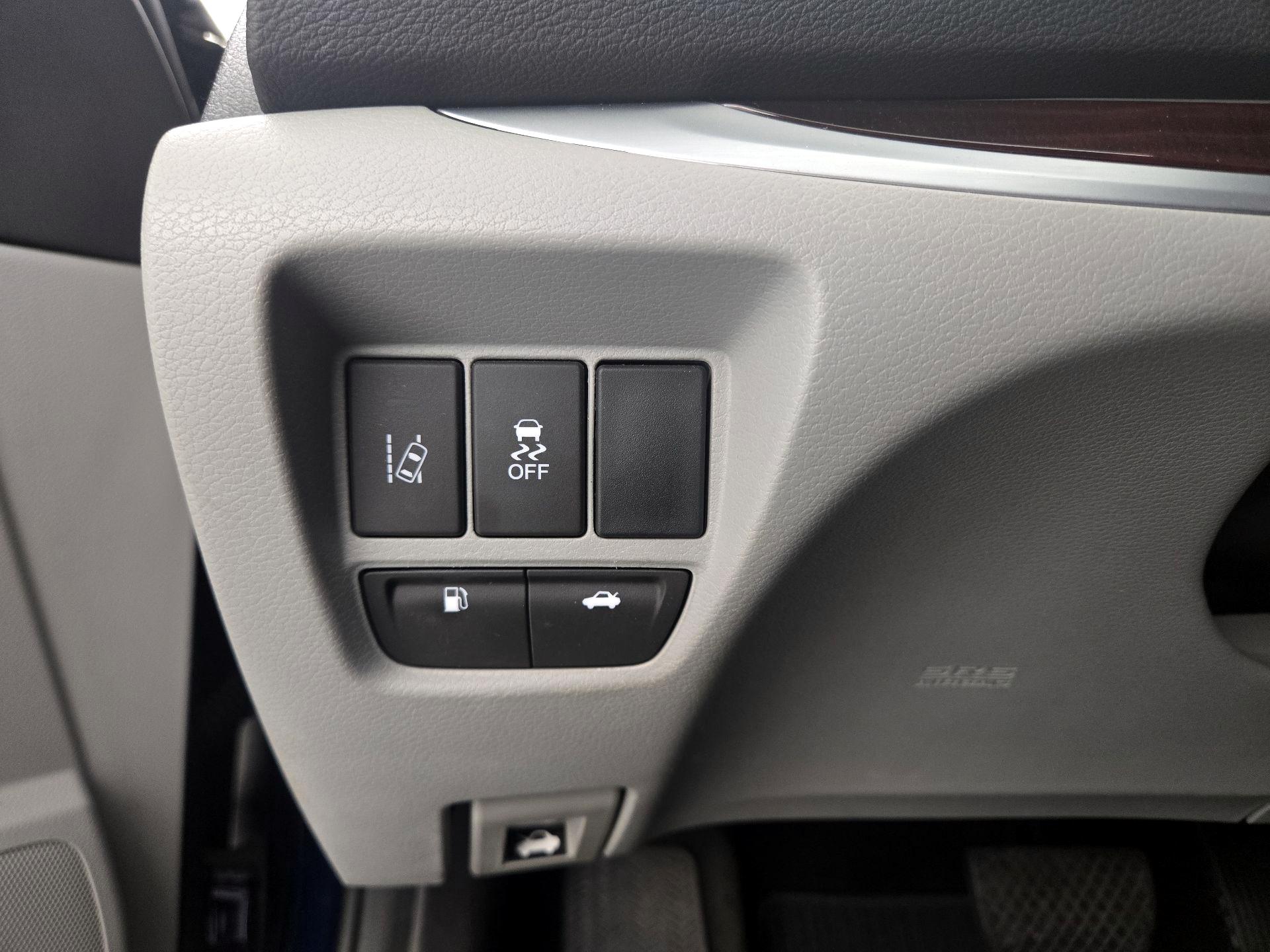 Thumbnail: 2015 Acura TLX - 13