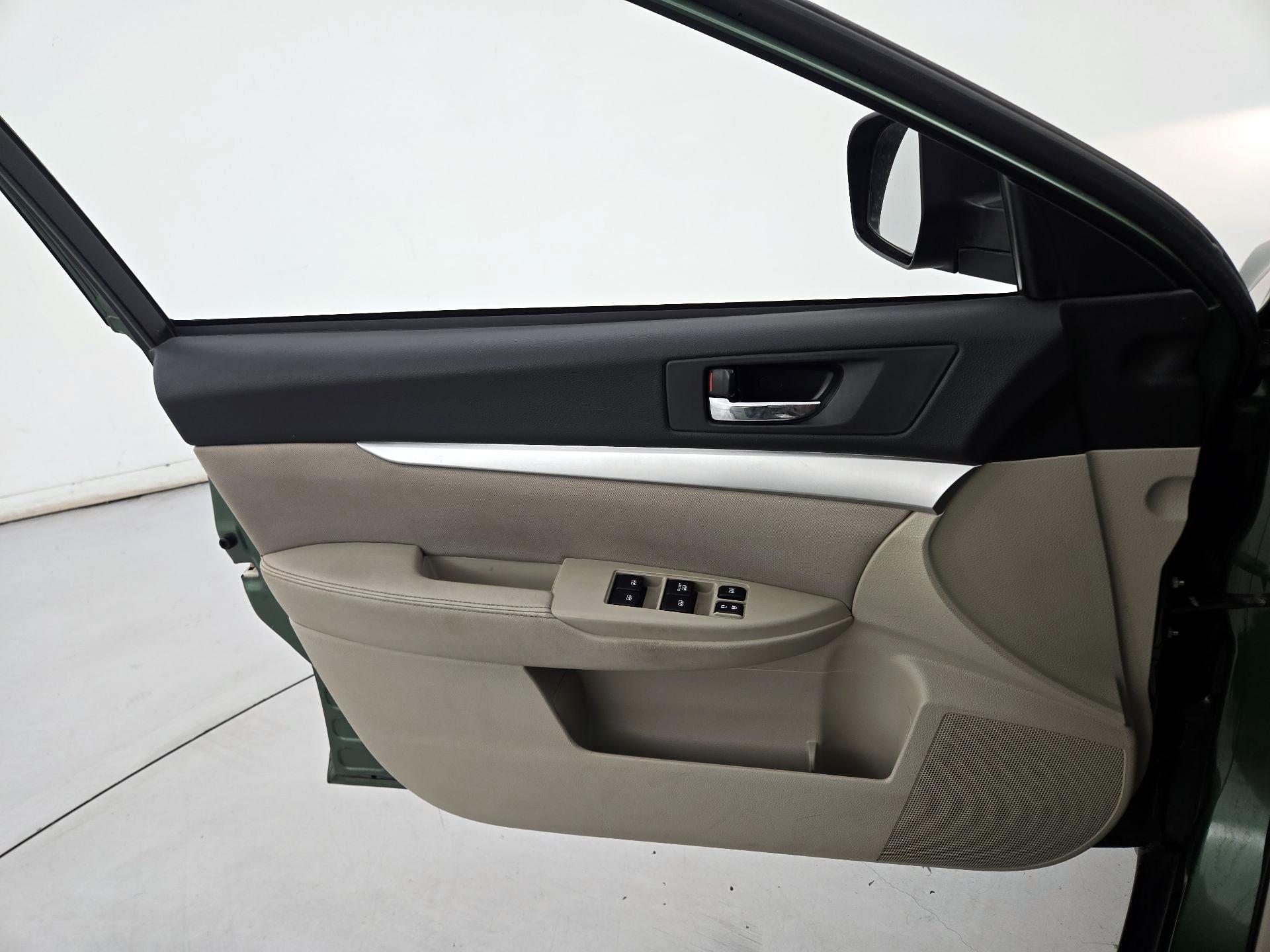 Thumbnail: 2014 Subaru Outback - 12