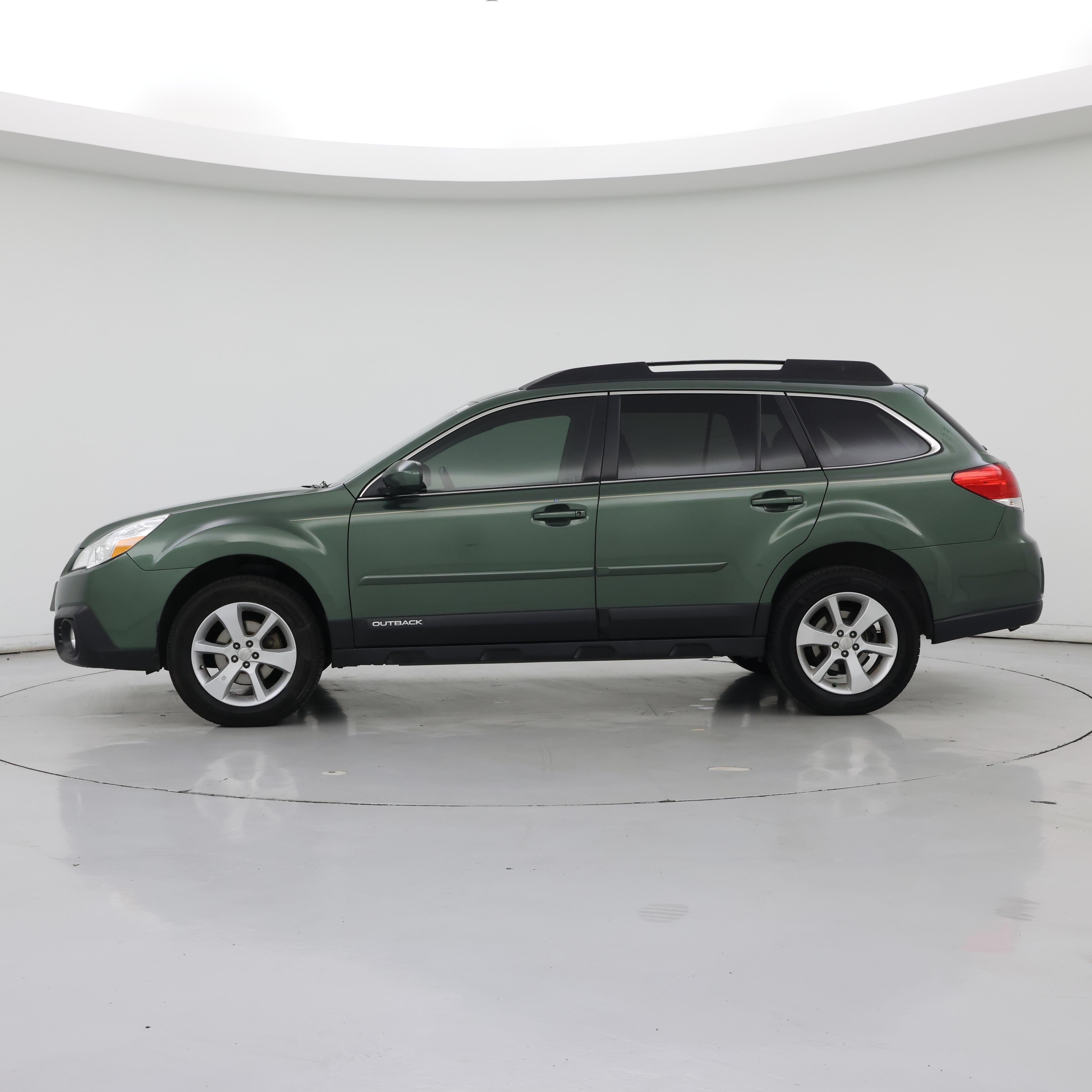 Thumbnail: 2014 Subaru Outback - 3