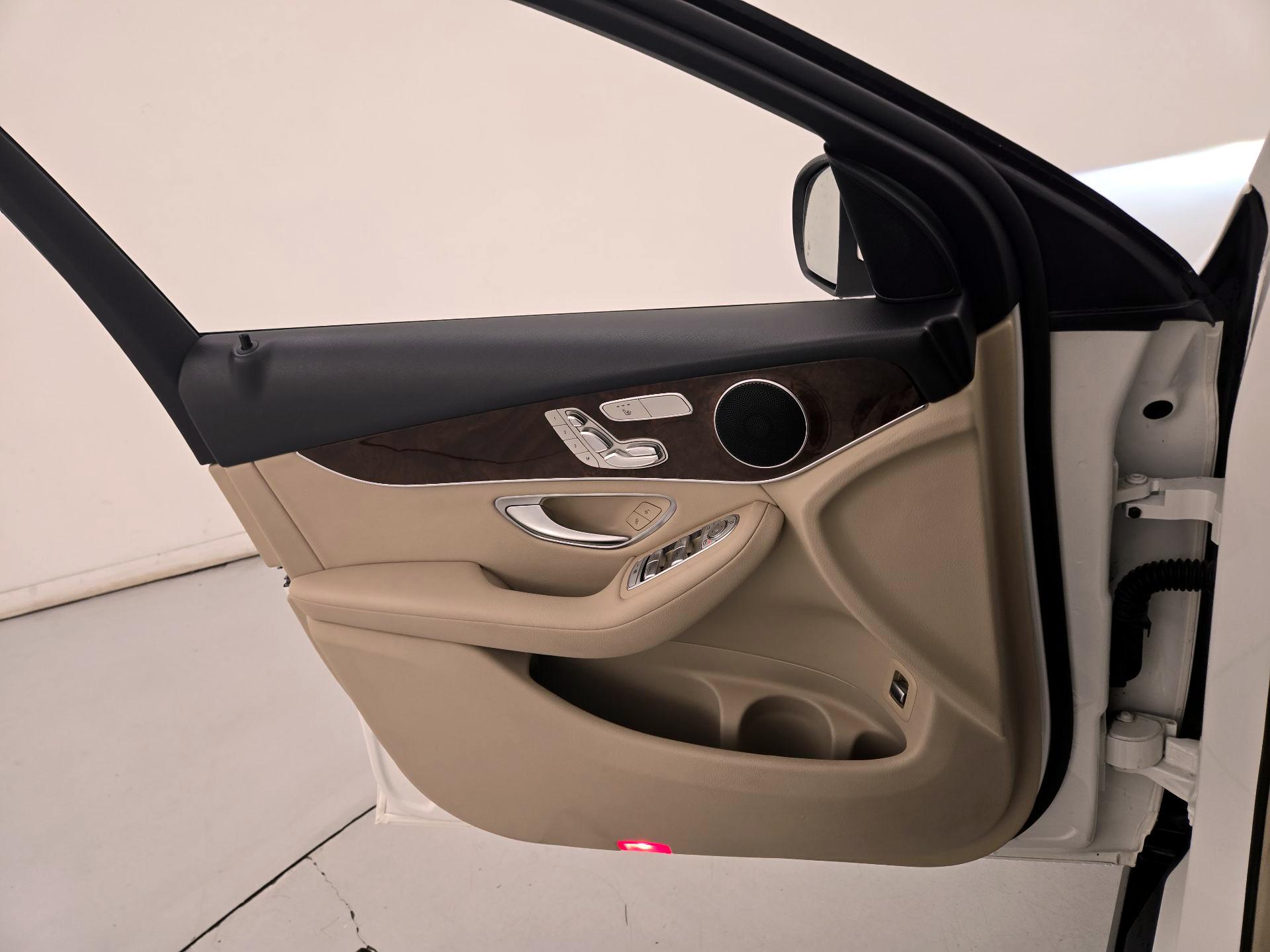 Thumbnail: 2018 Mercedes-Benz GLC - 12