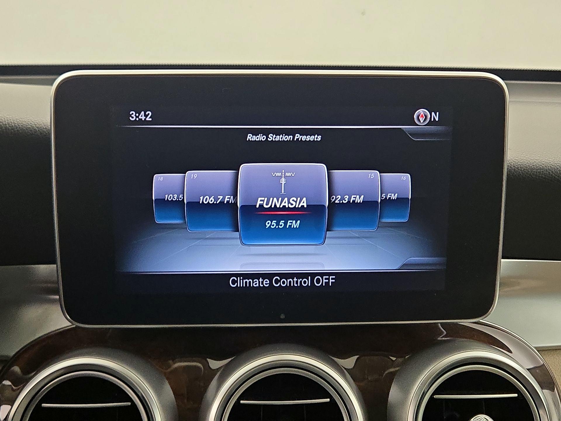 Thumbnail: 2018 Mercedes-Benz GLC - 16