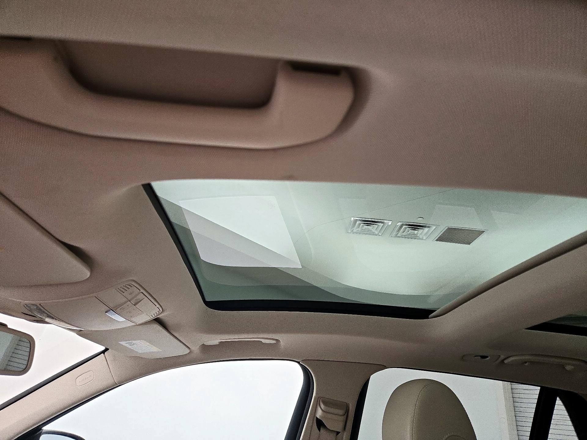 Thumbnail: 2018 Mercedes-Benz GLC - 20