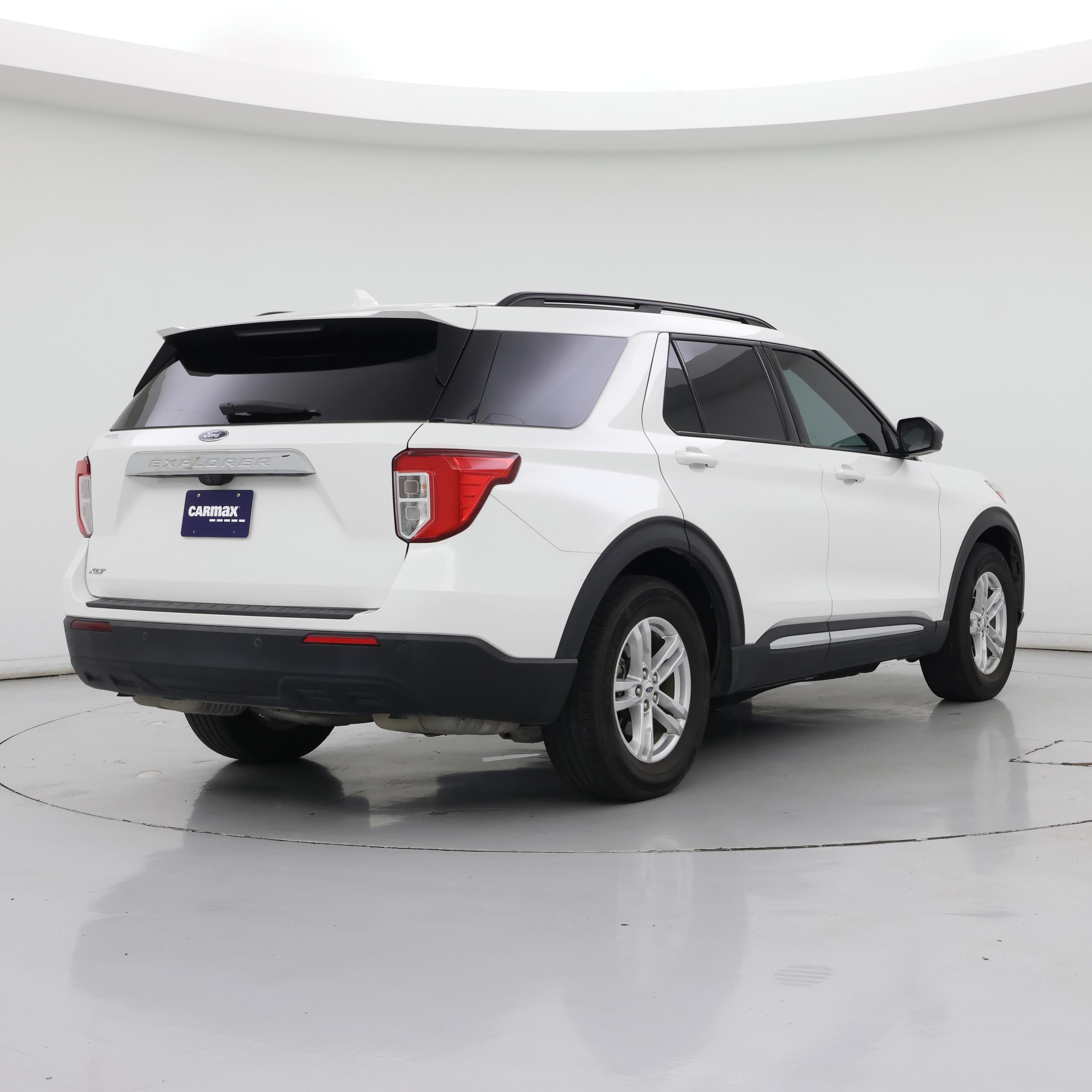 Thumbnail: 2022 Ford Explorer - 8
