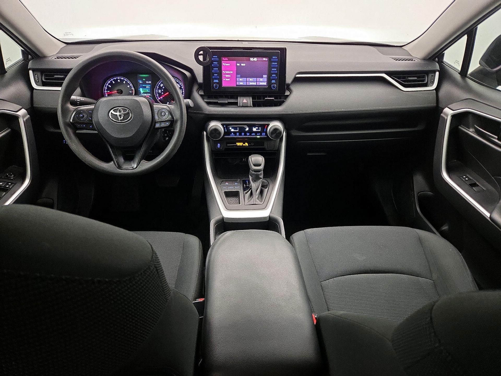 Thumbnail: 2019 Toyota RAV4 - 9