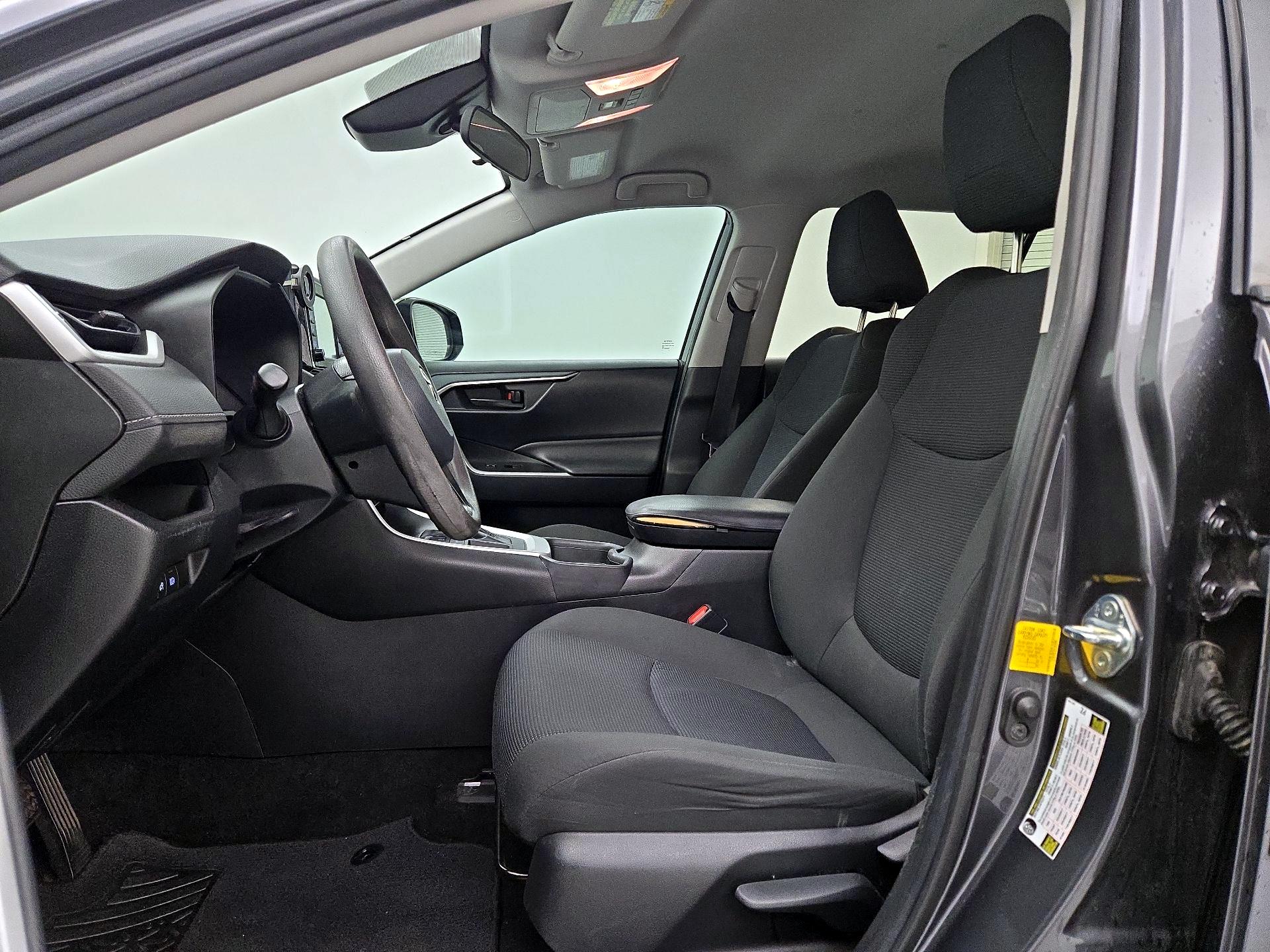 Thumbnail: 2019 Toyota RAV4 - 11